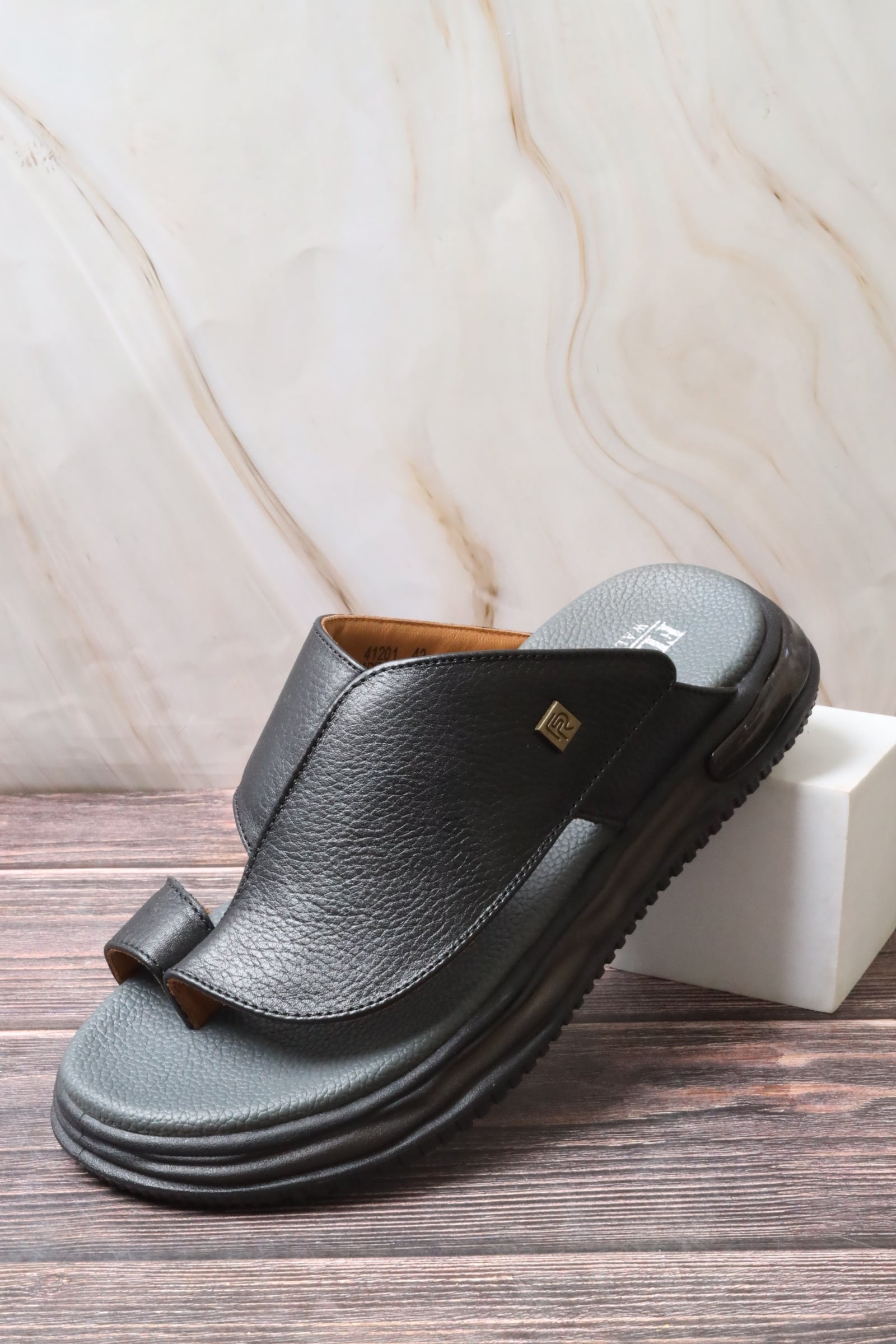 41201 Men's Sandal