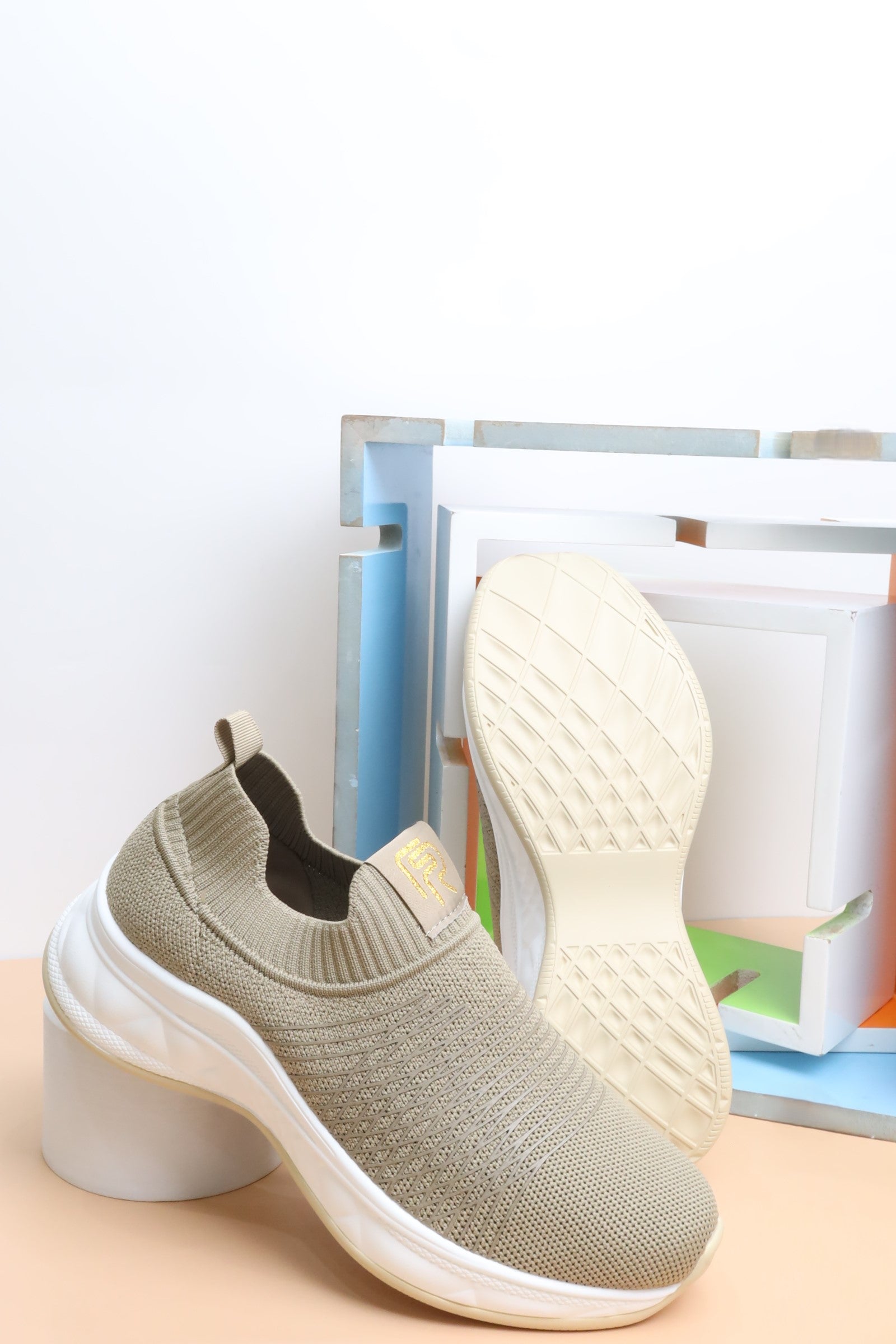 حذاء نسائي رياضي 126501