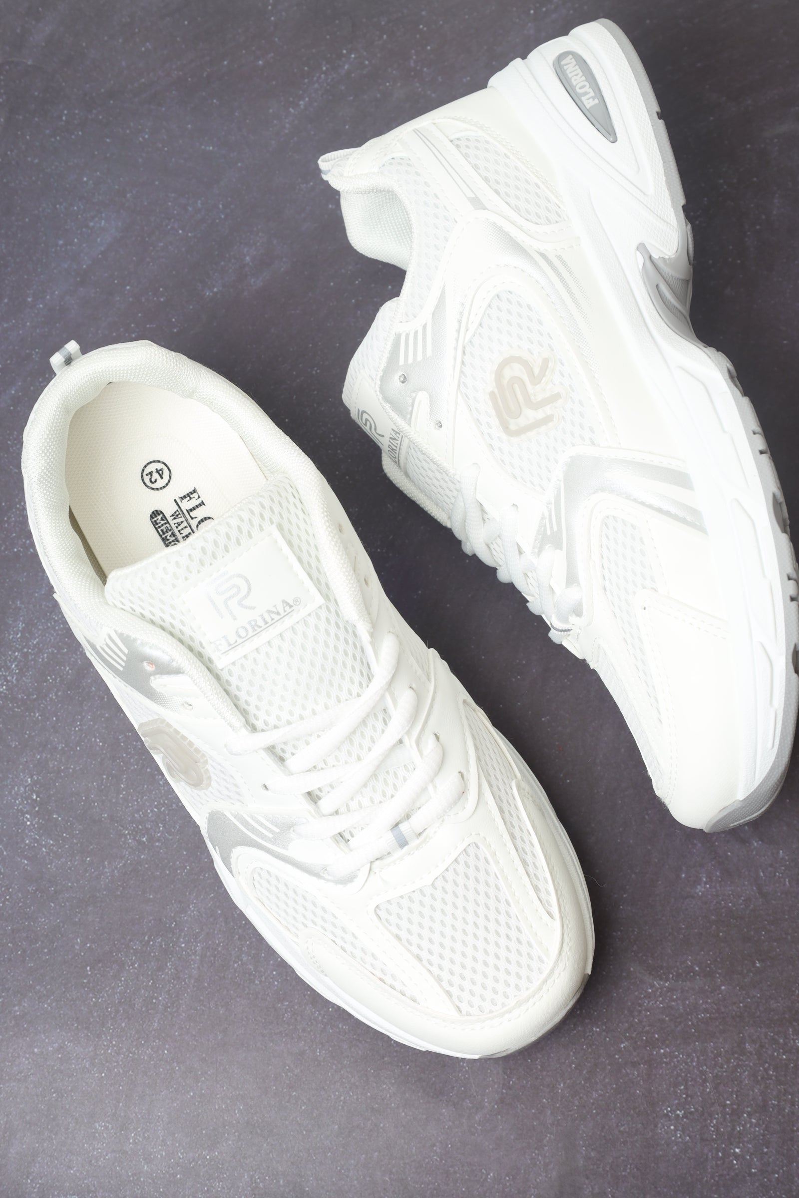 حذاء رياضي 23302