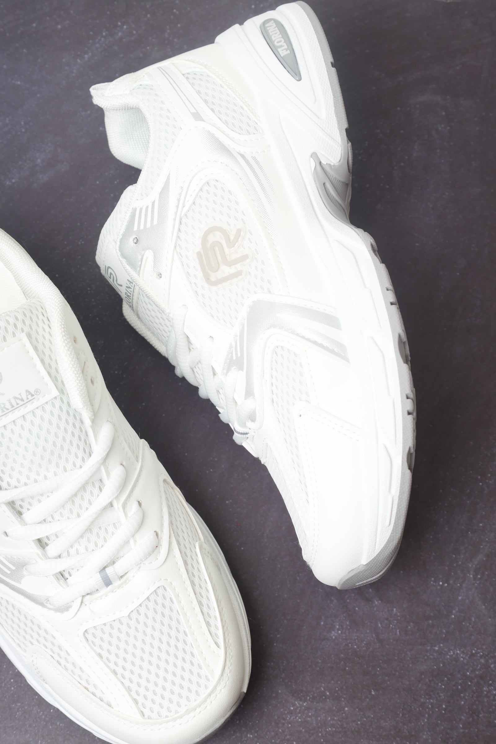 حذاء رياضي 23302