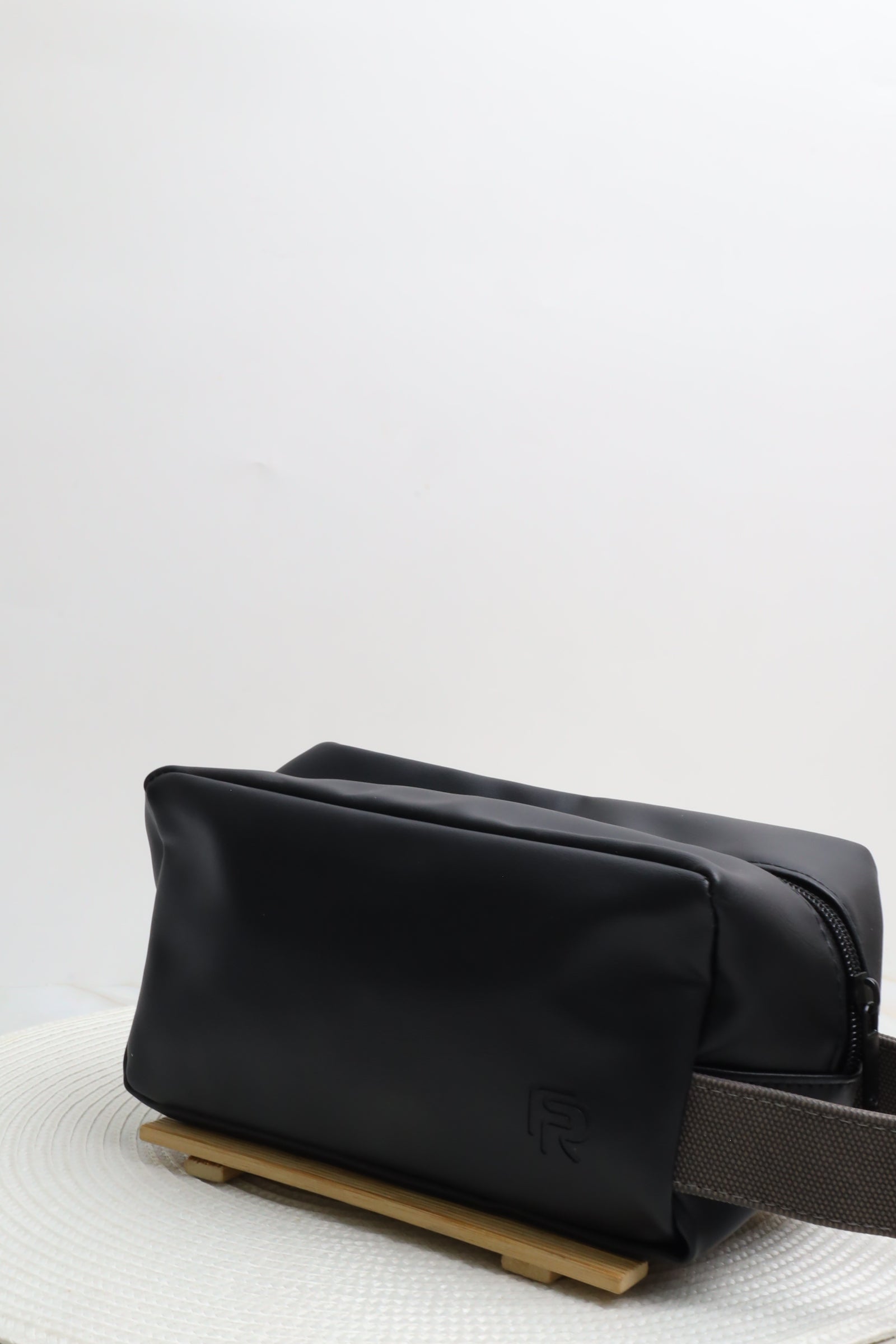 حقيبة رجالية 45057