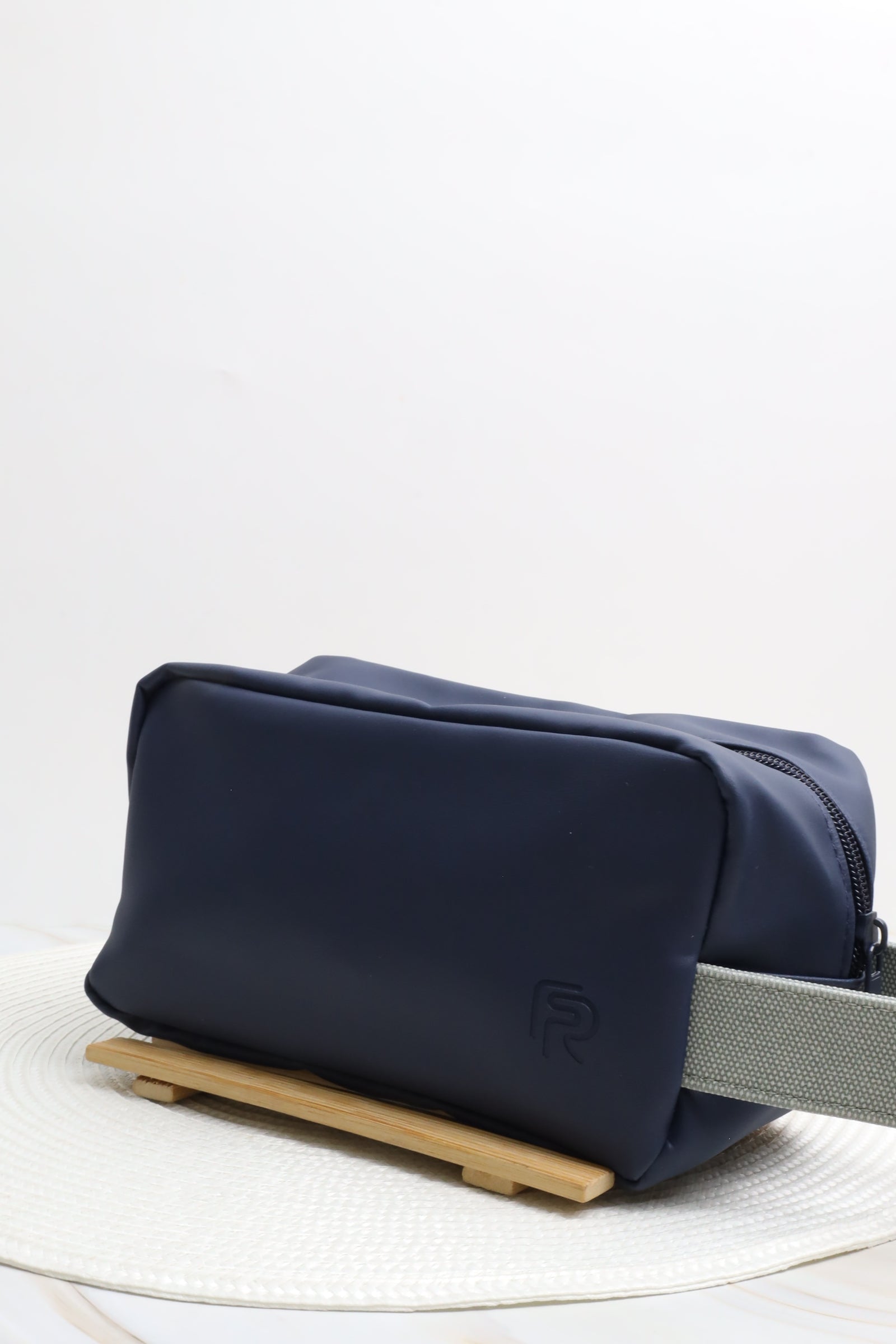 حقيبة رجالية 45057