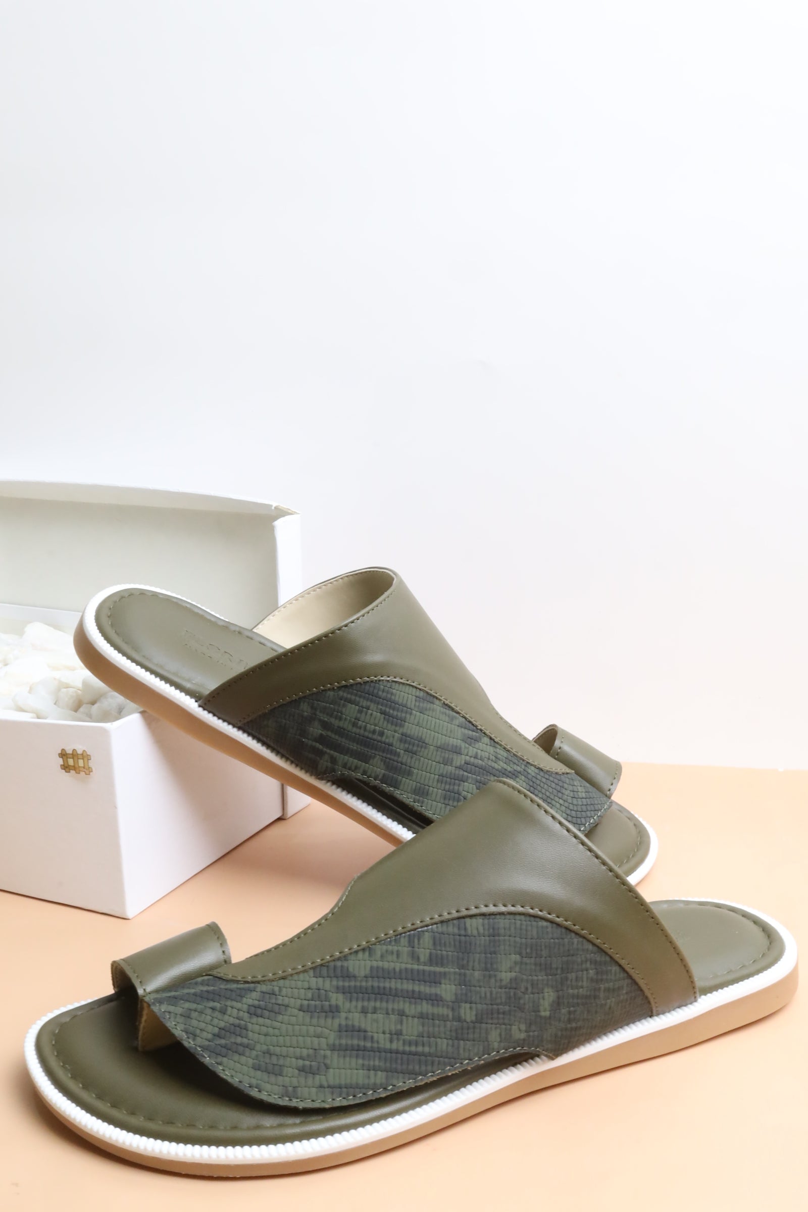 شرقي ايطالي 77003