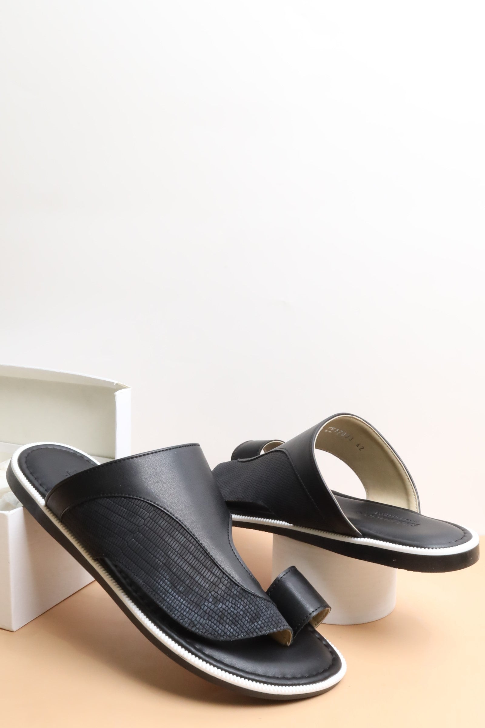 شرقي ايطالي 77003