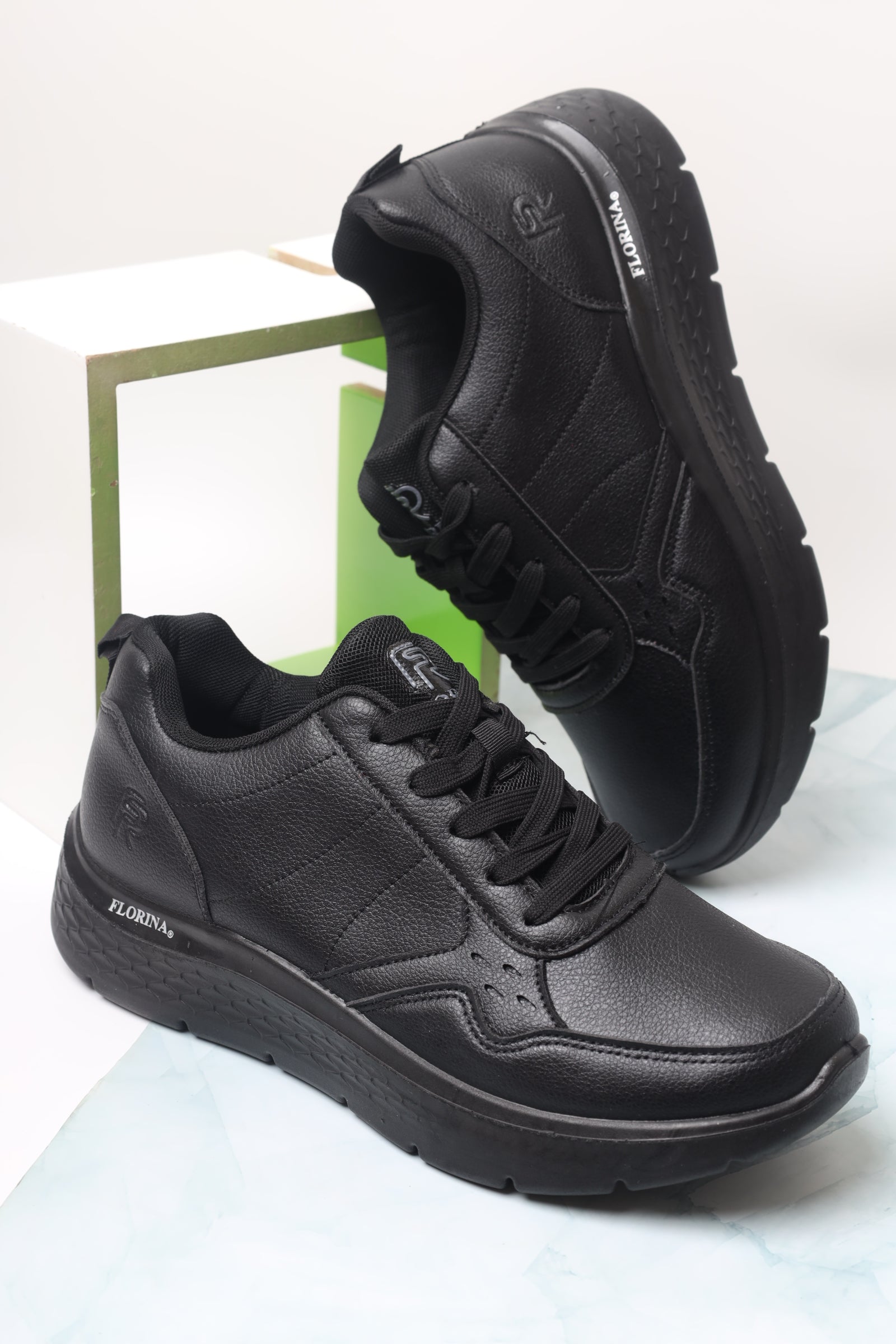 حذاء رياضي 23309