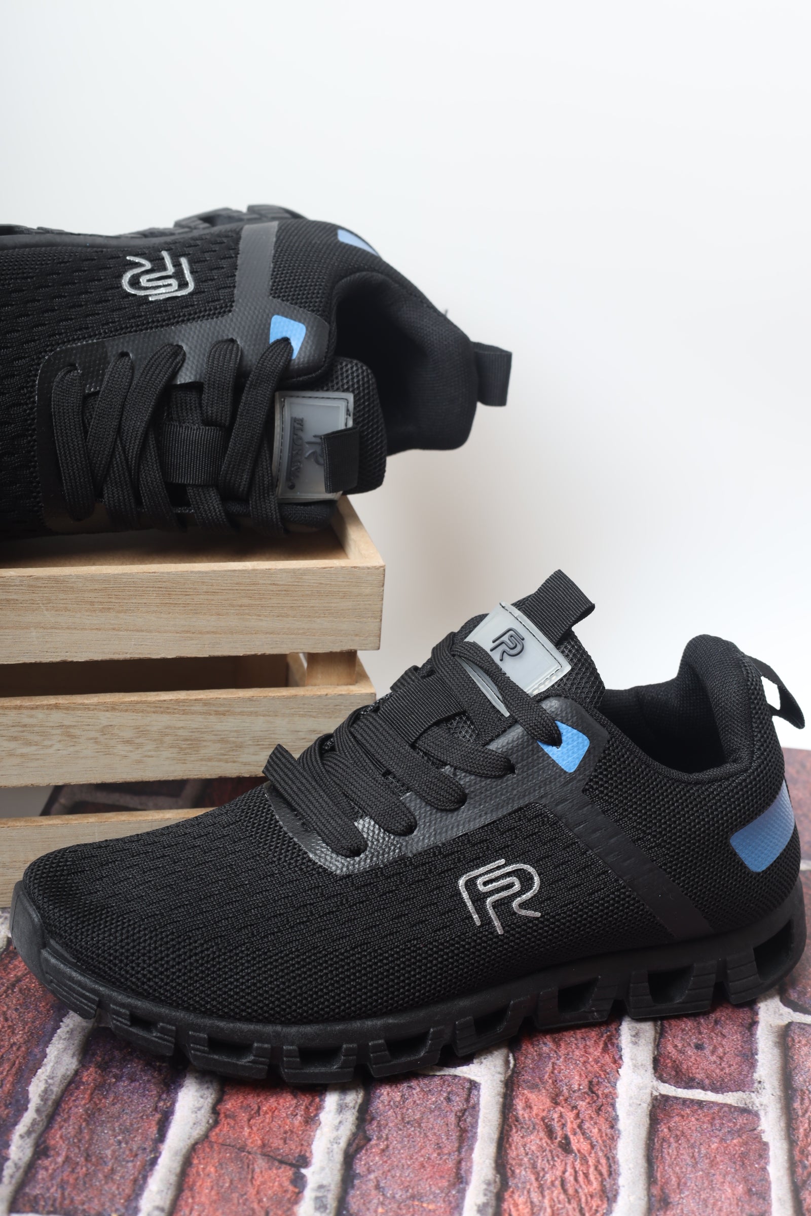 حذاء رياضي 23312