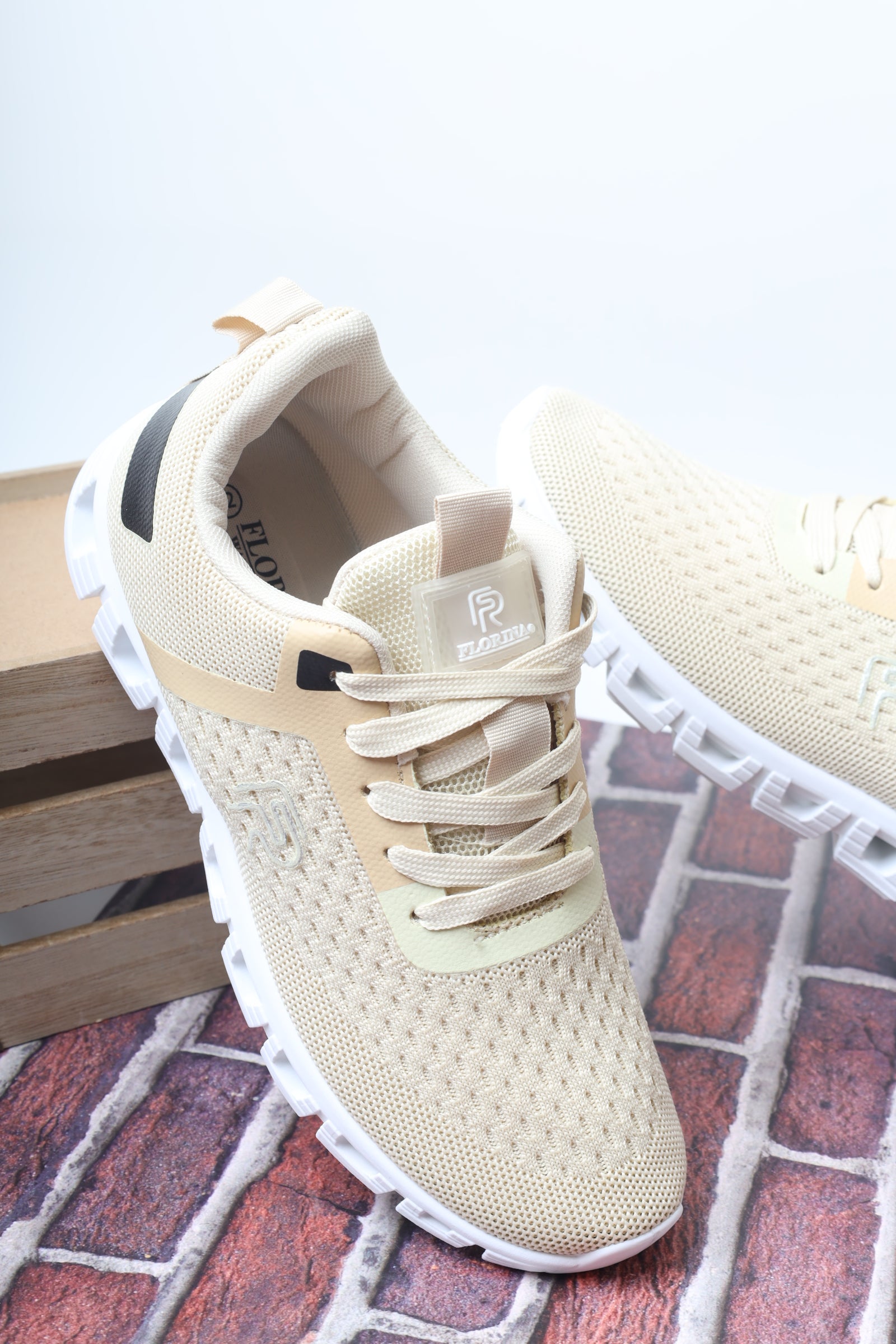 حذاء رياضي 23312