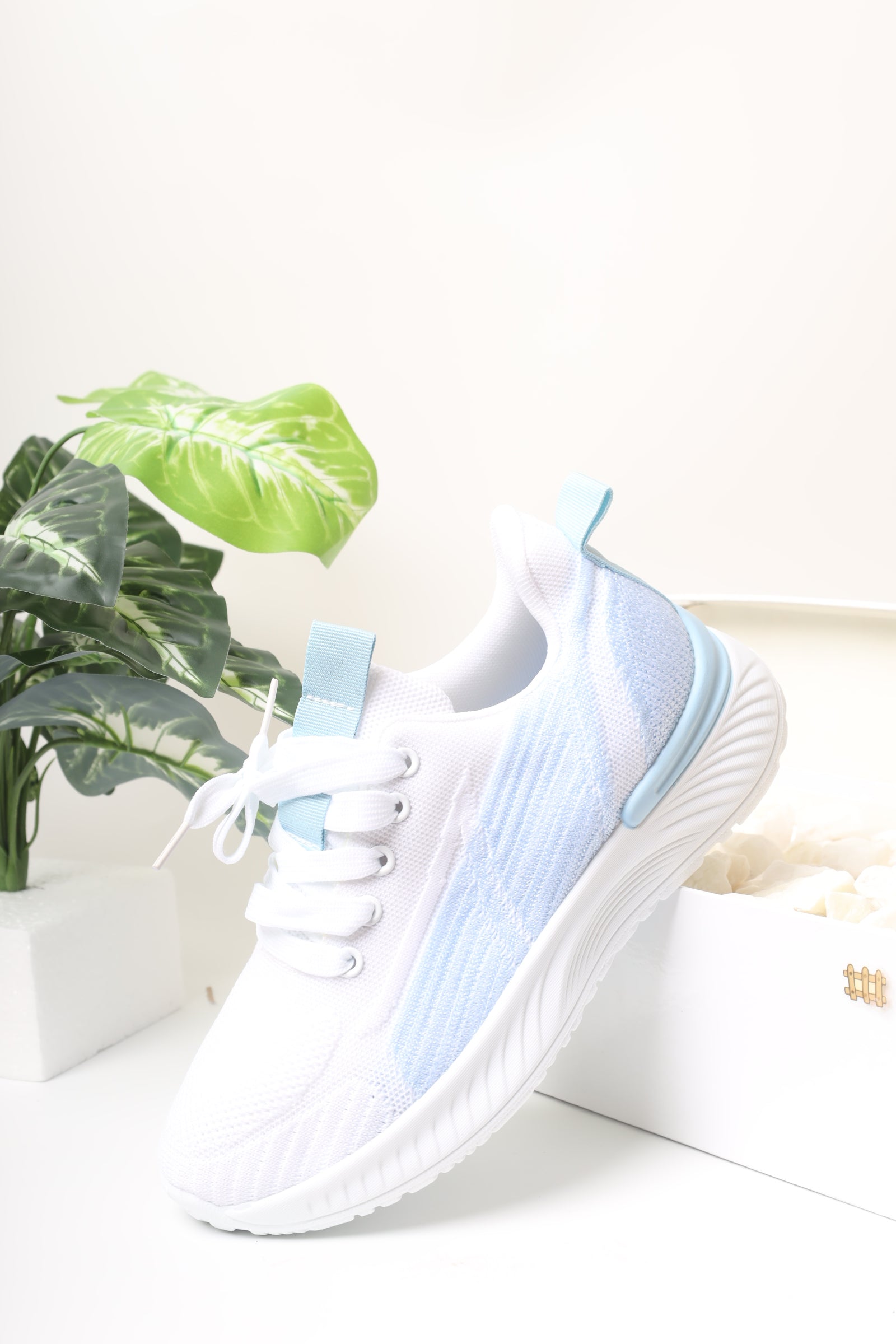 حذاء نسائي رياضي 11164