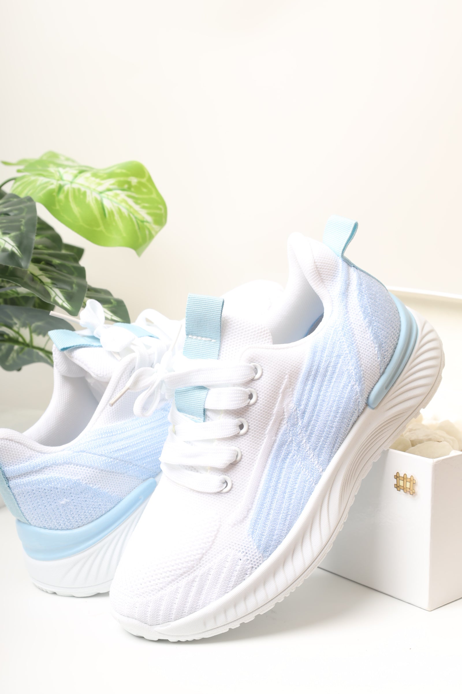 حذاء نسائي رياضي 11164