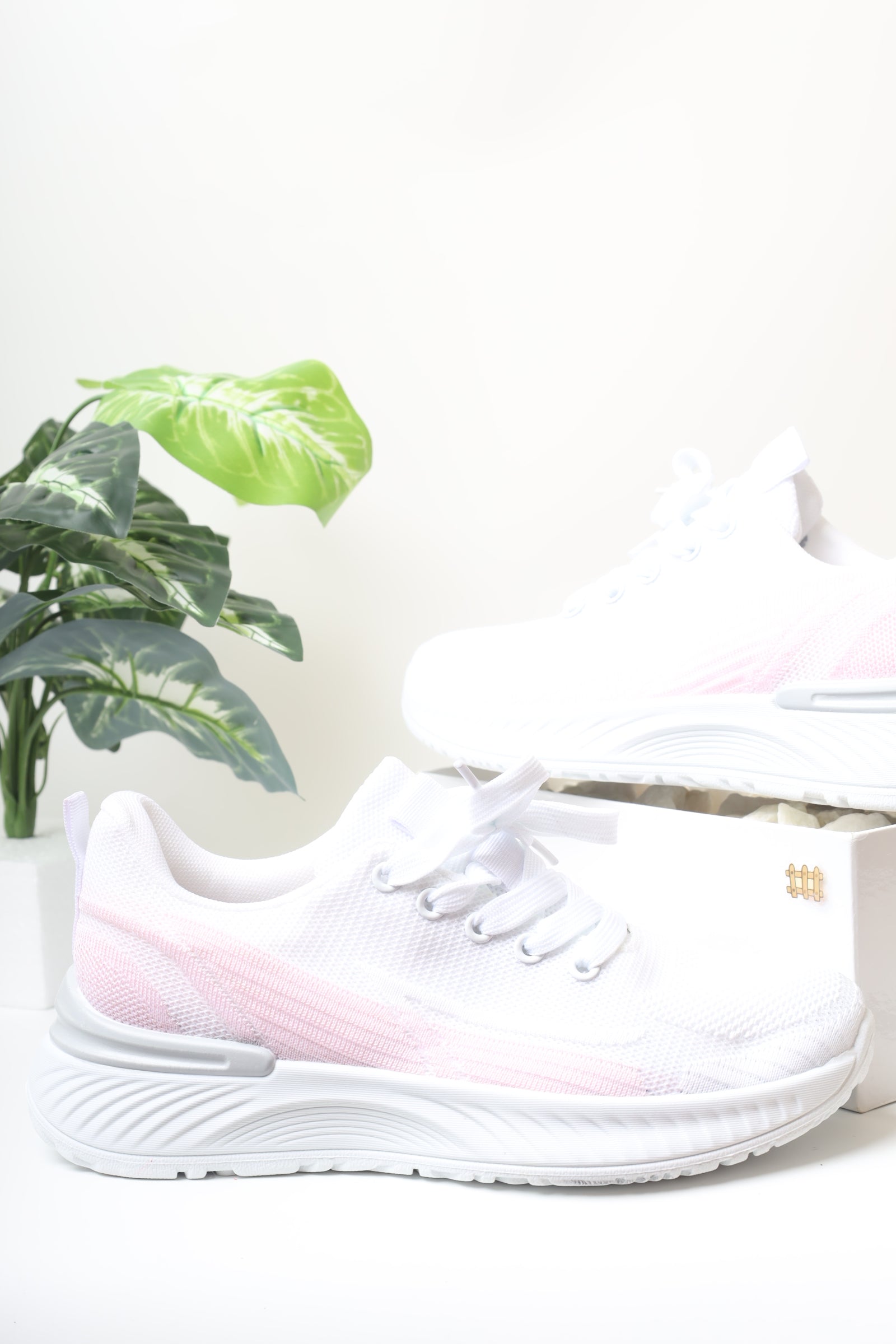 حذاء نسائي رياضي 11164