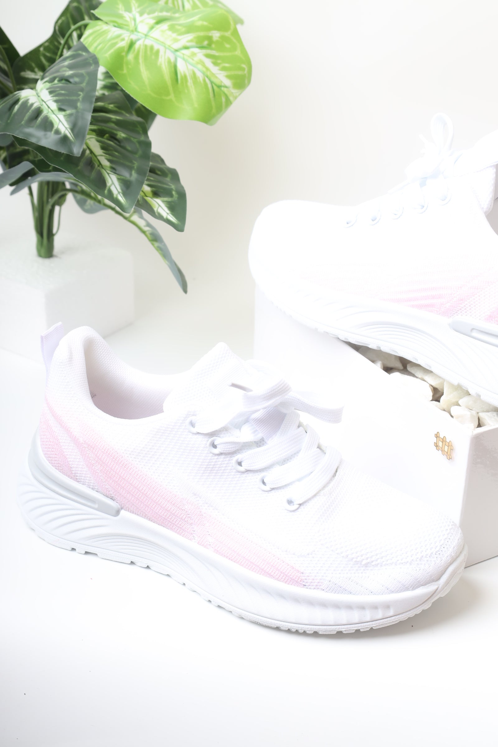 حذاء نسائي رياضي 11164