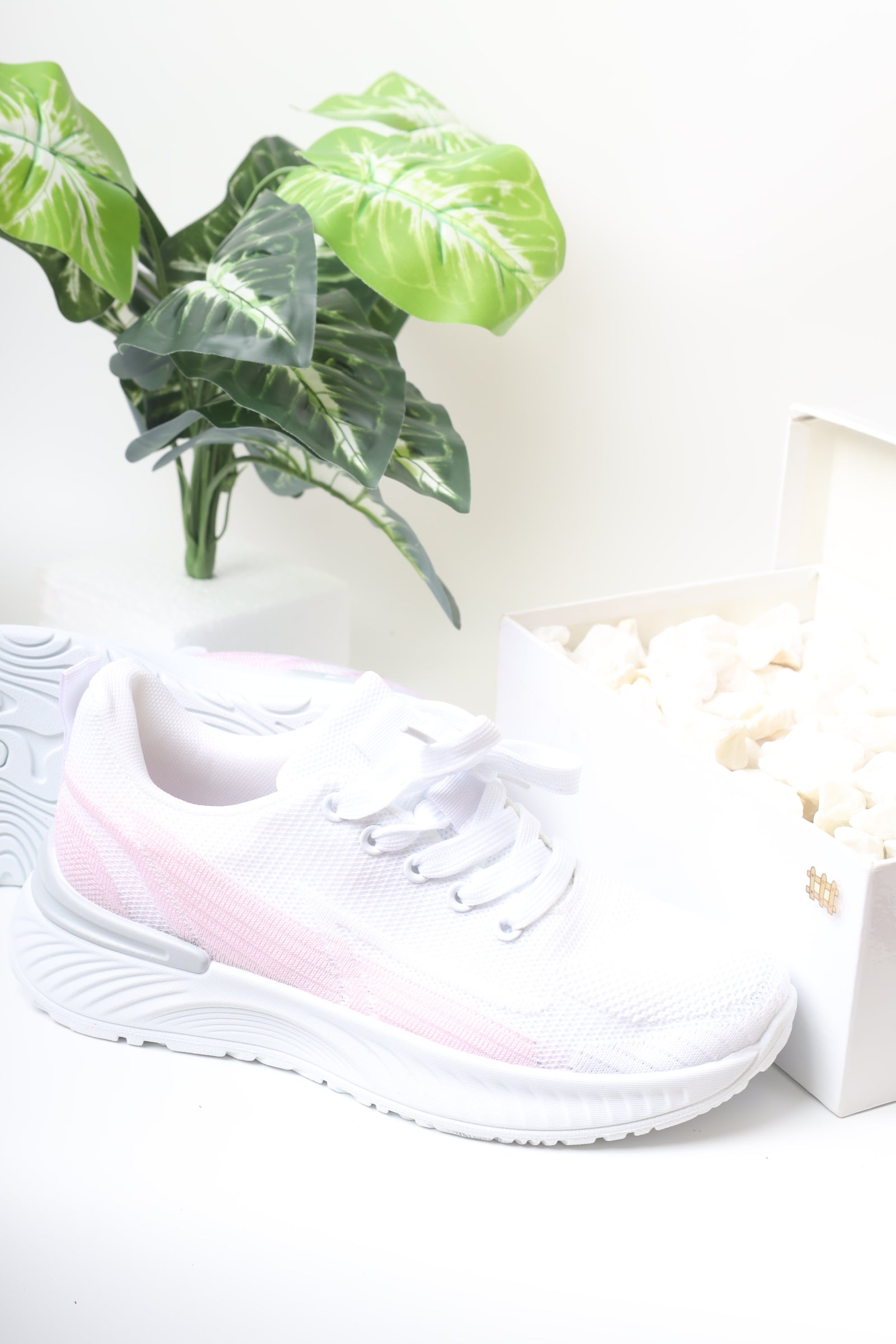 حذاء نسائي رياضي 11164