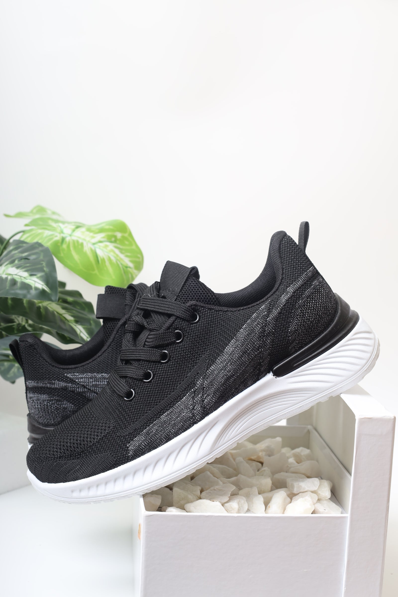 حذاء نسائي رياضي 11164