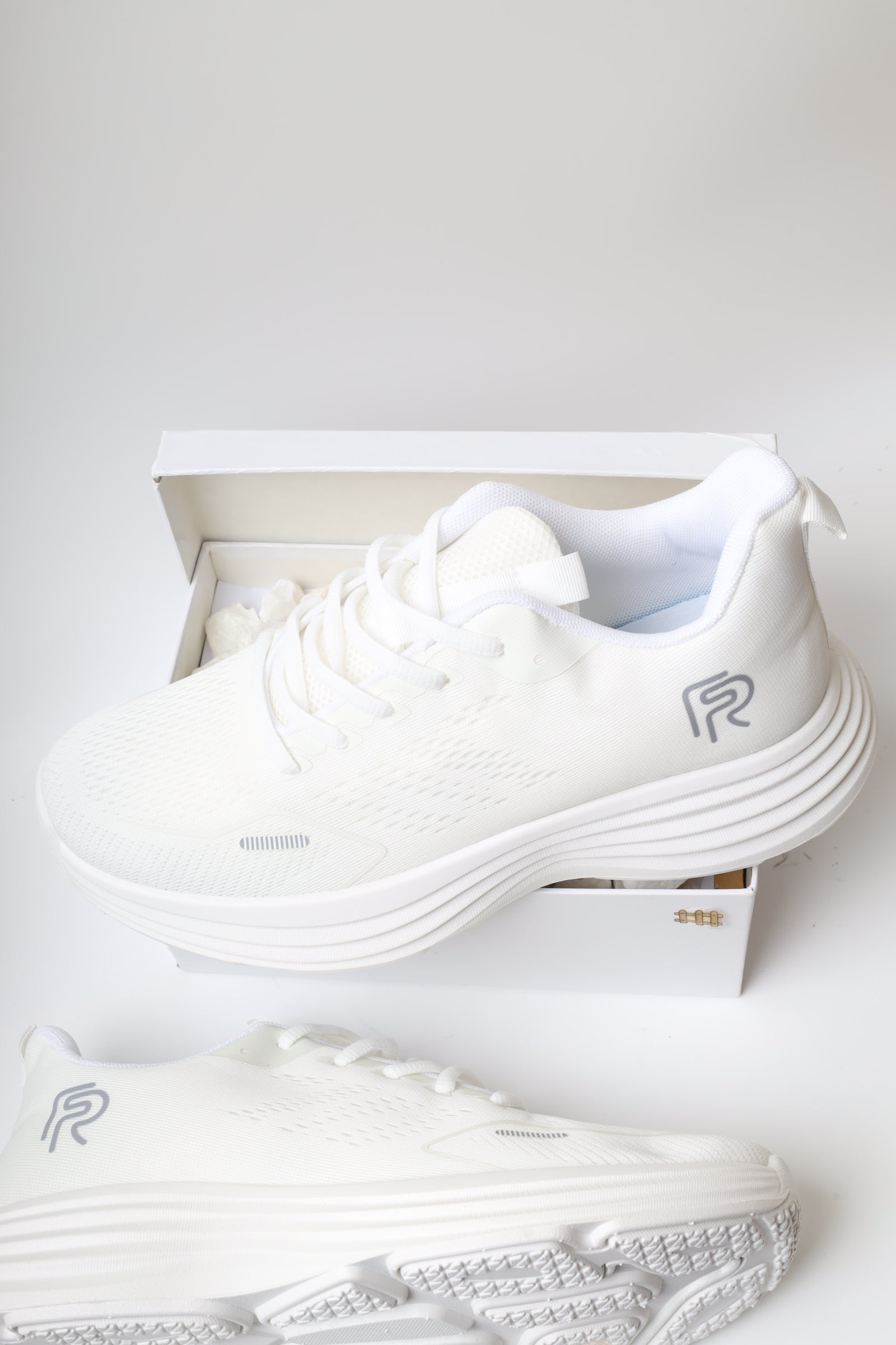 حذاء رياضي 23317