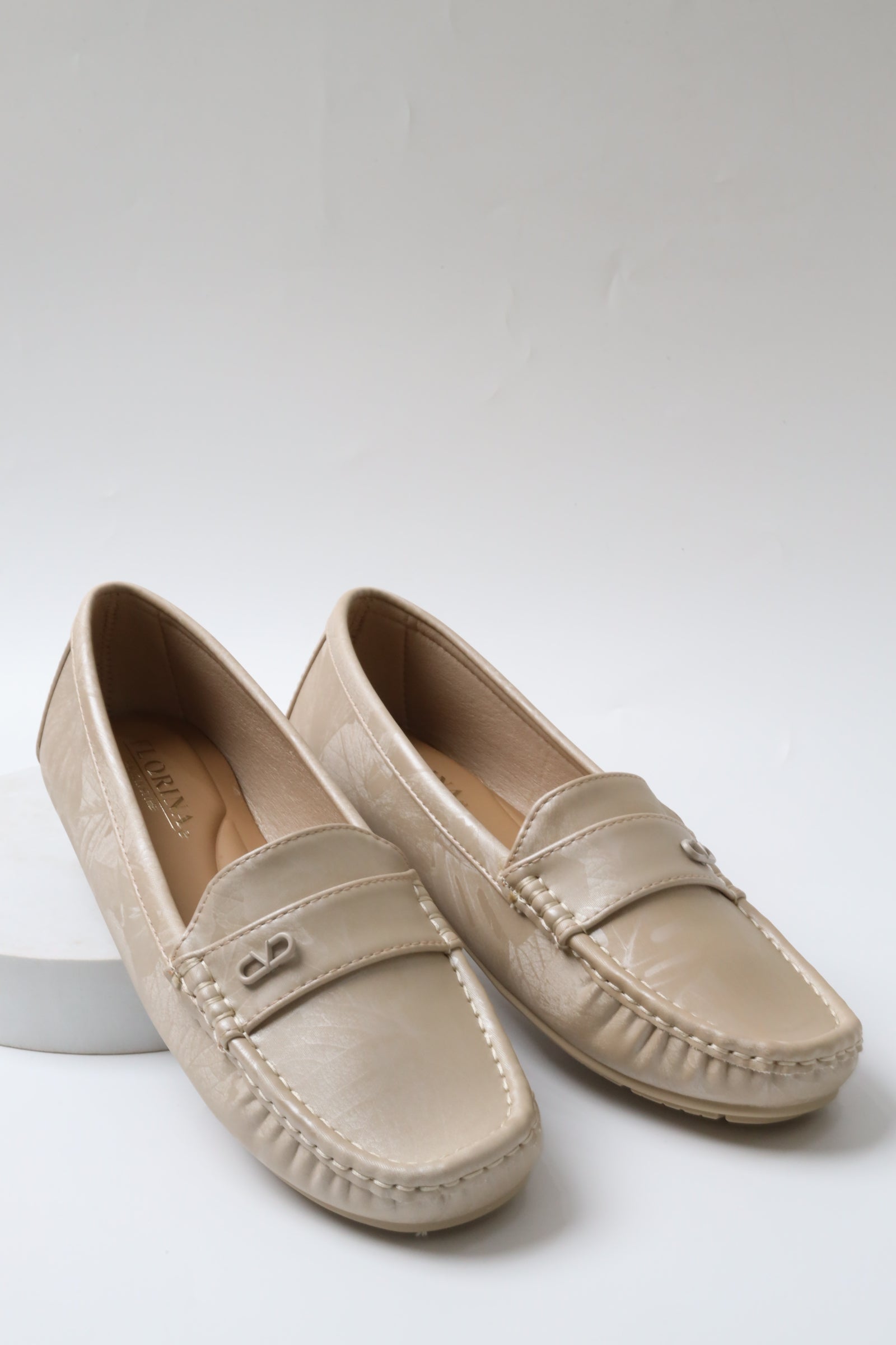 Women's shoes 41202