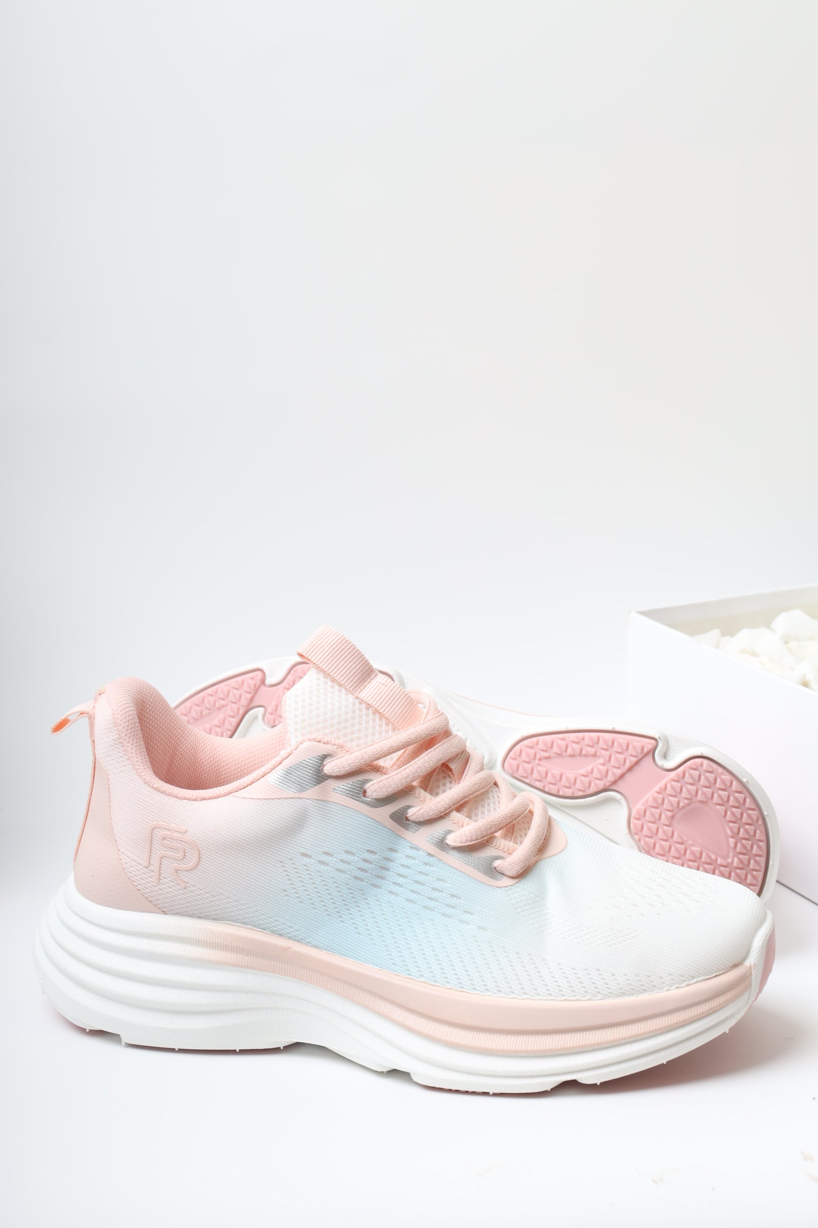 حذاء نسائي رياضي 11167