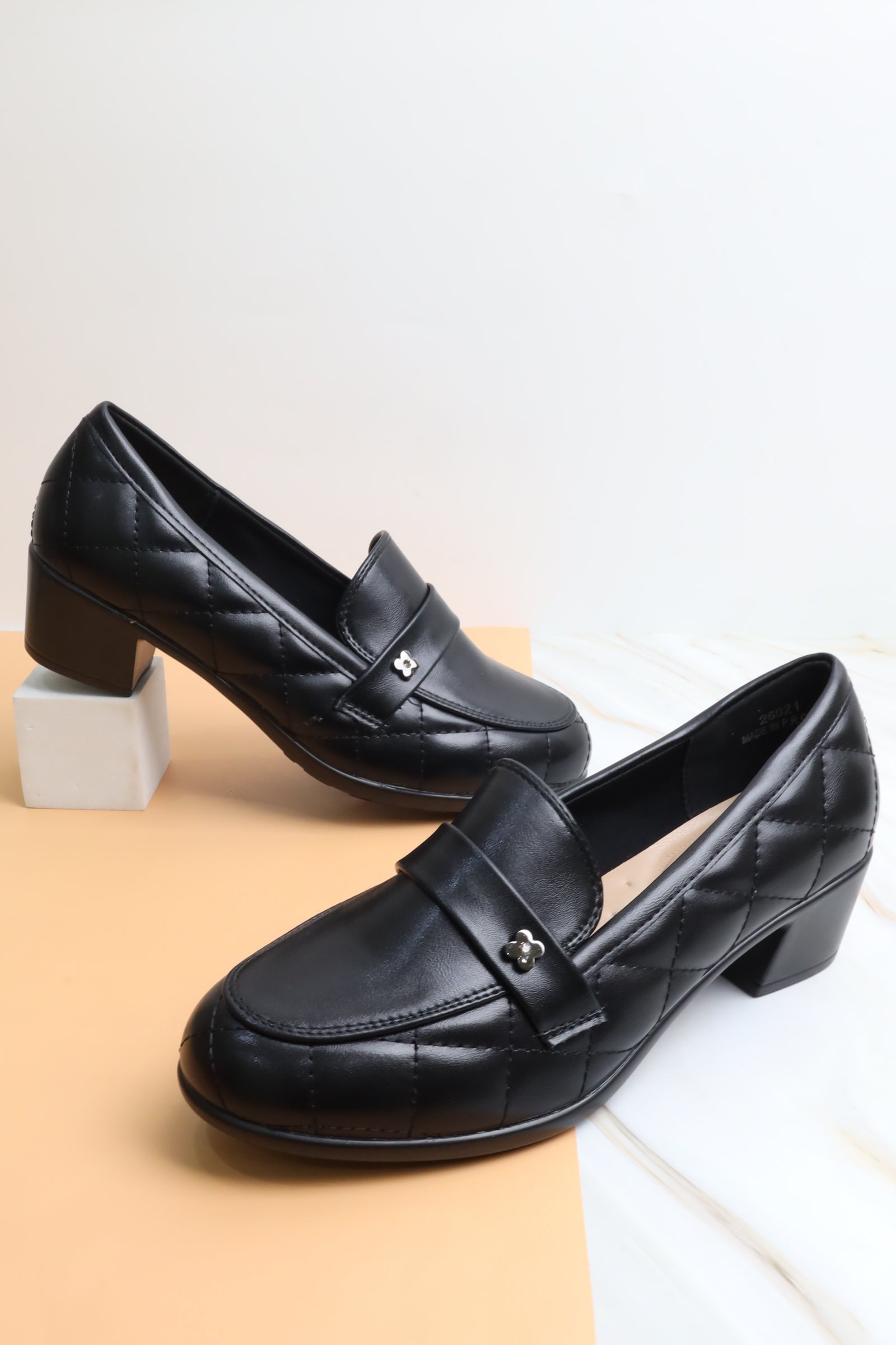 حذاء نسائي 26021