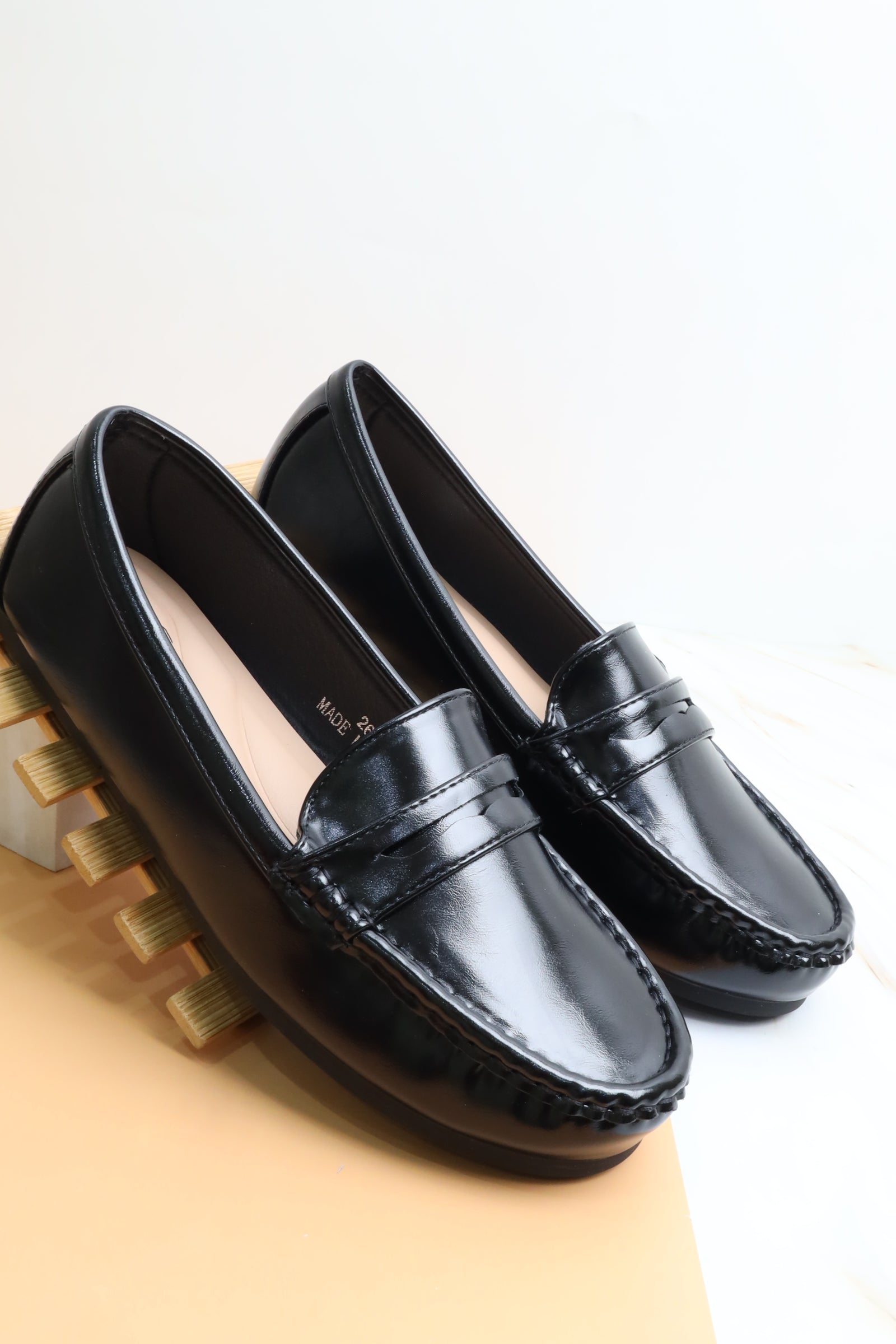 حذاء نسائي 26016