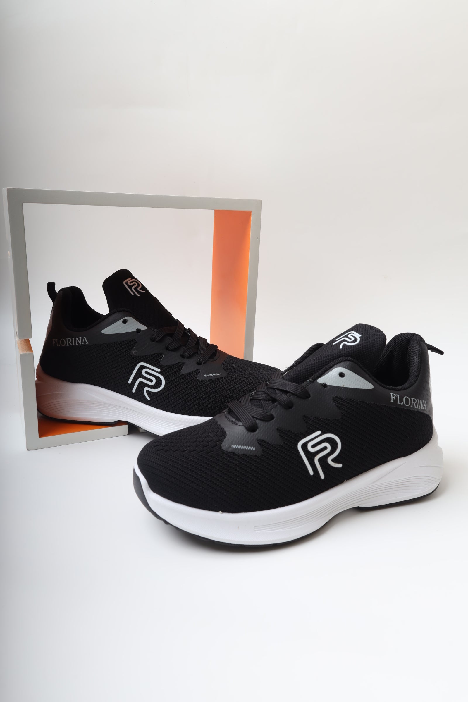 حذاء رياضي 23351