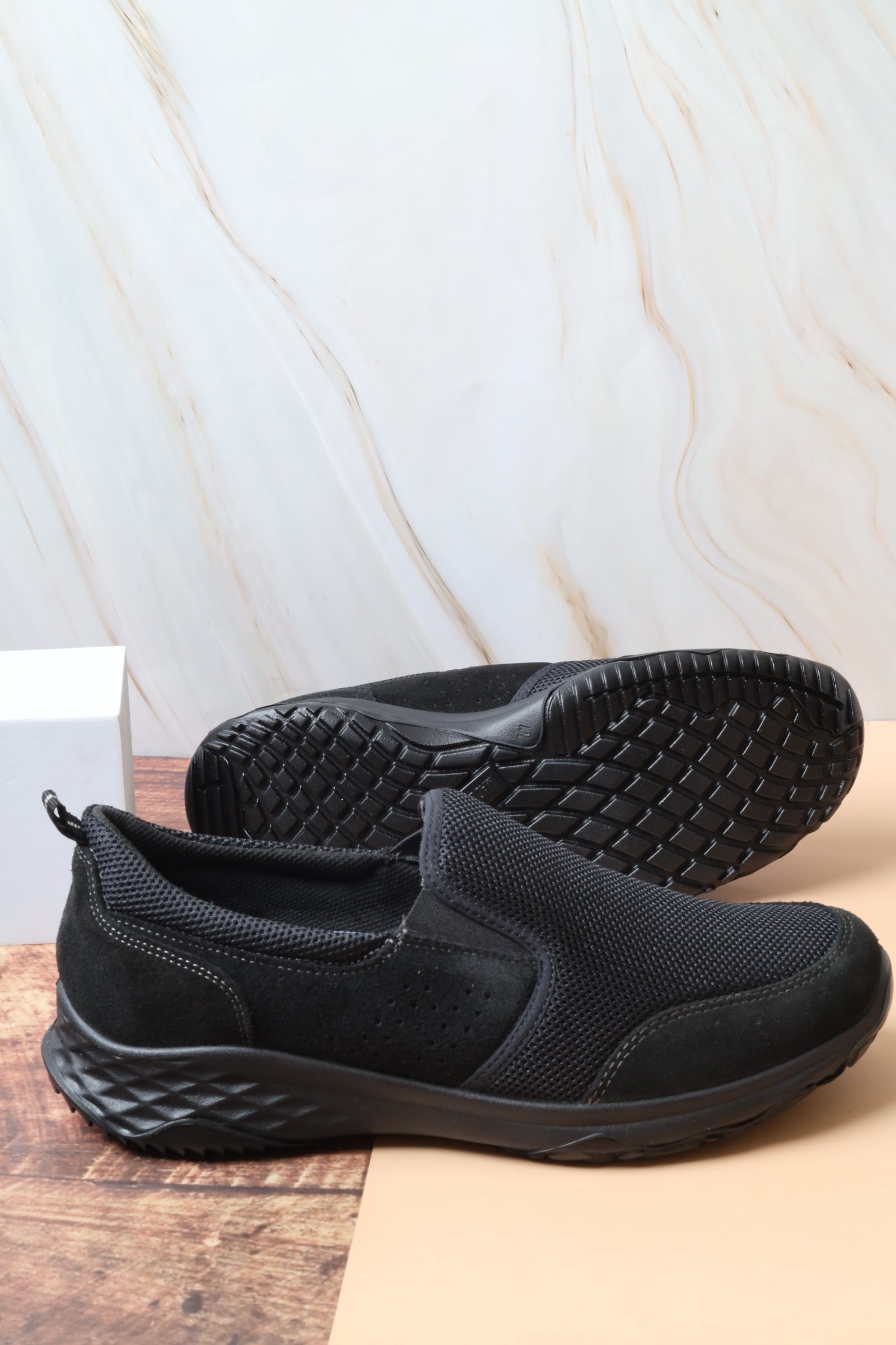حذاء رياضي 74104