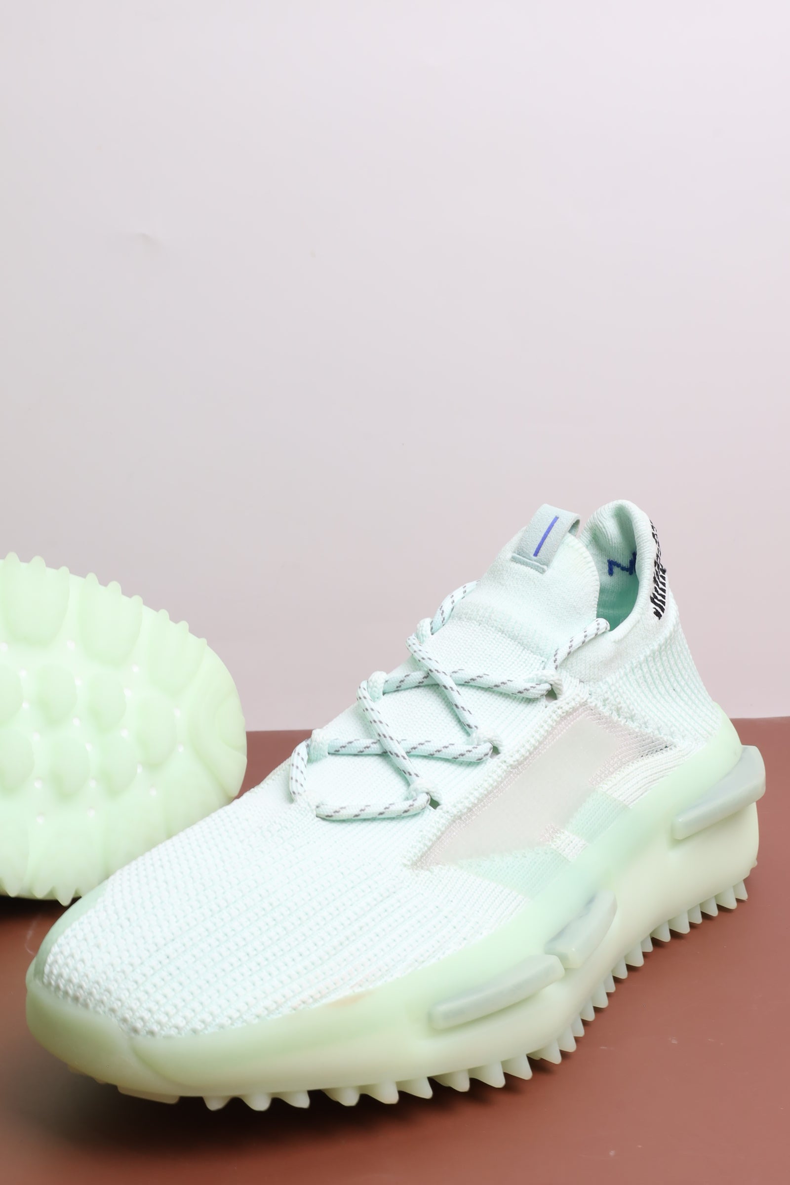 حذاء رياضي 65537