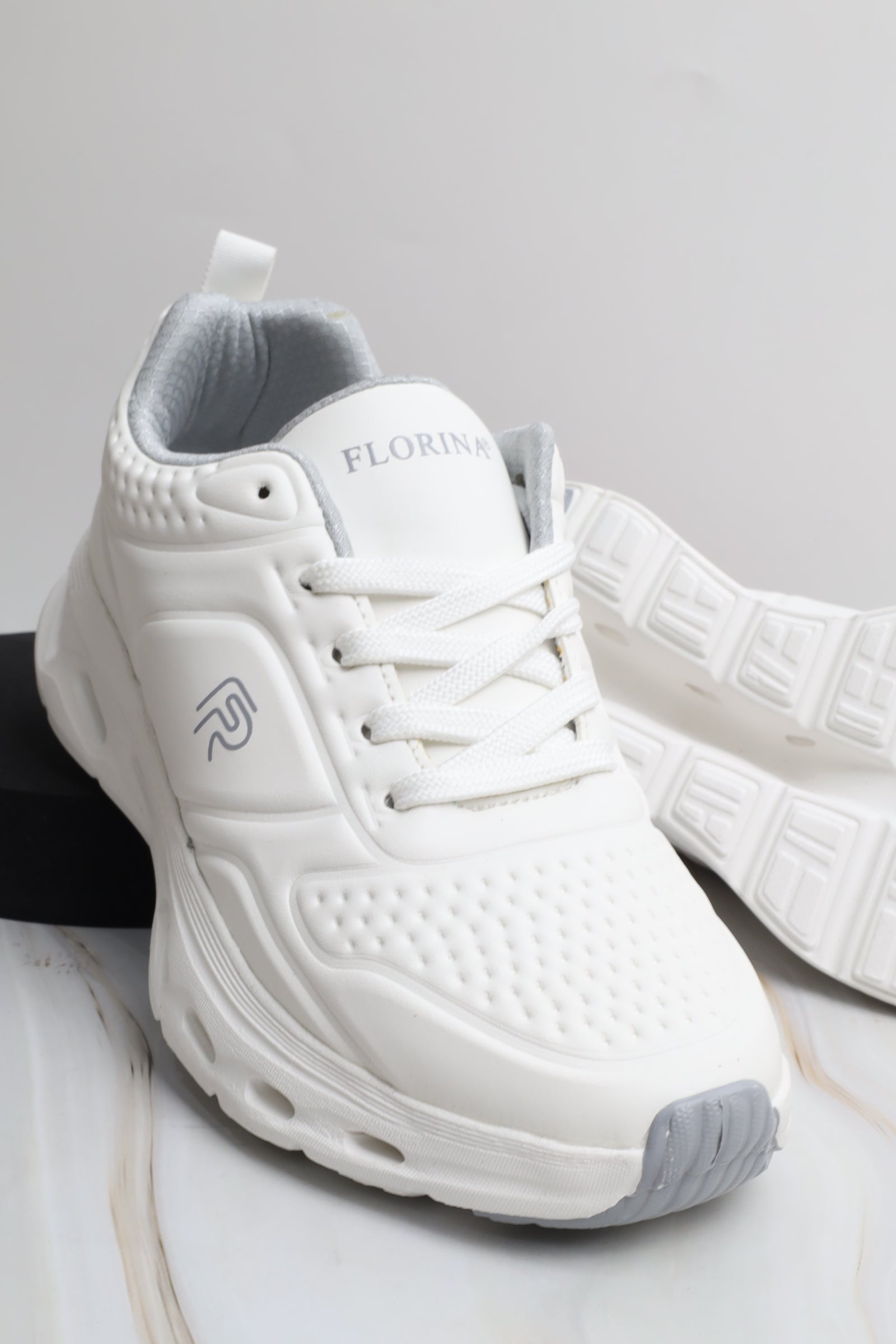 حذاء نسائي رياضي 76926