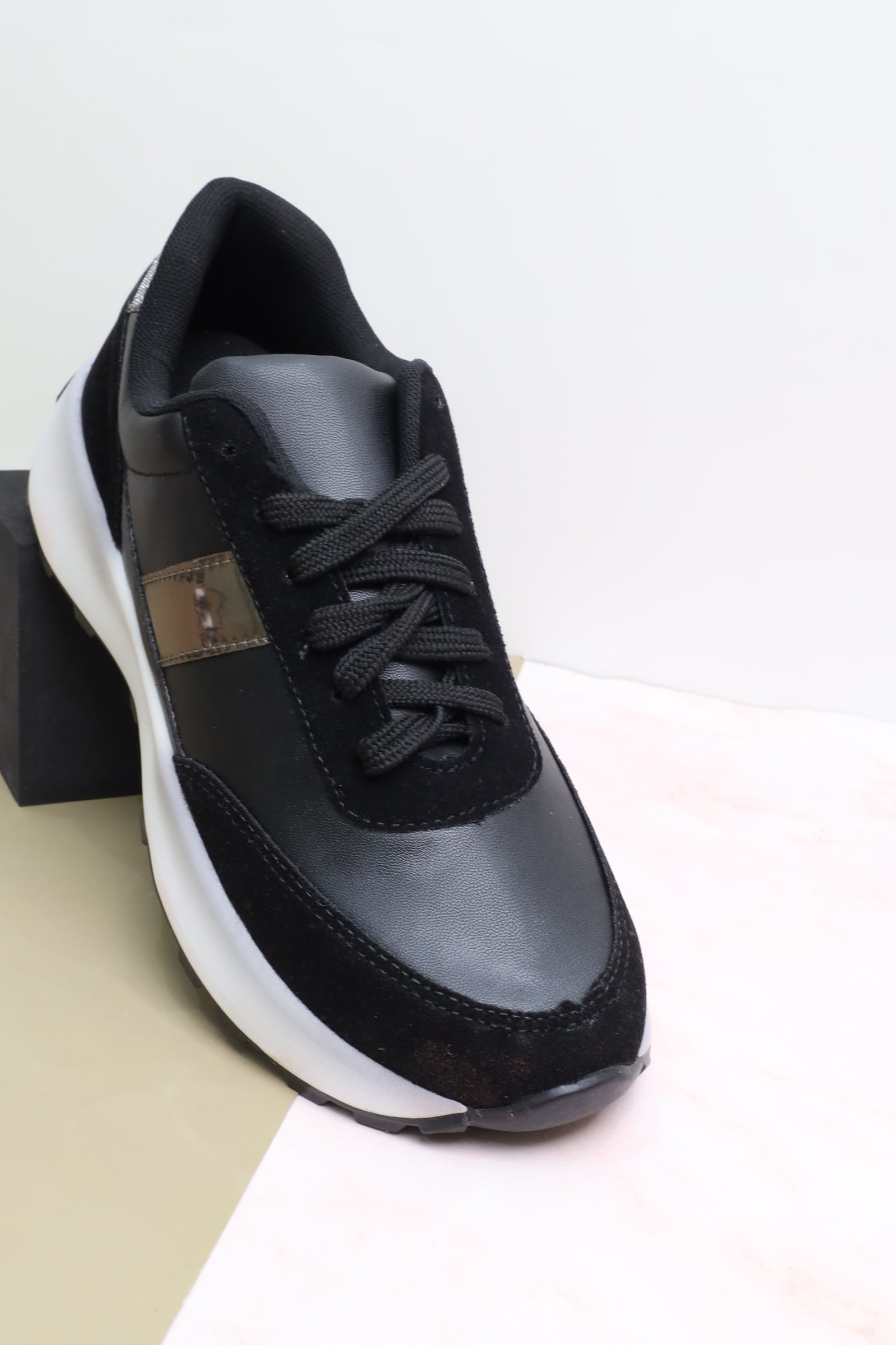 حذاء نسائي رياضي 77003