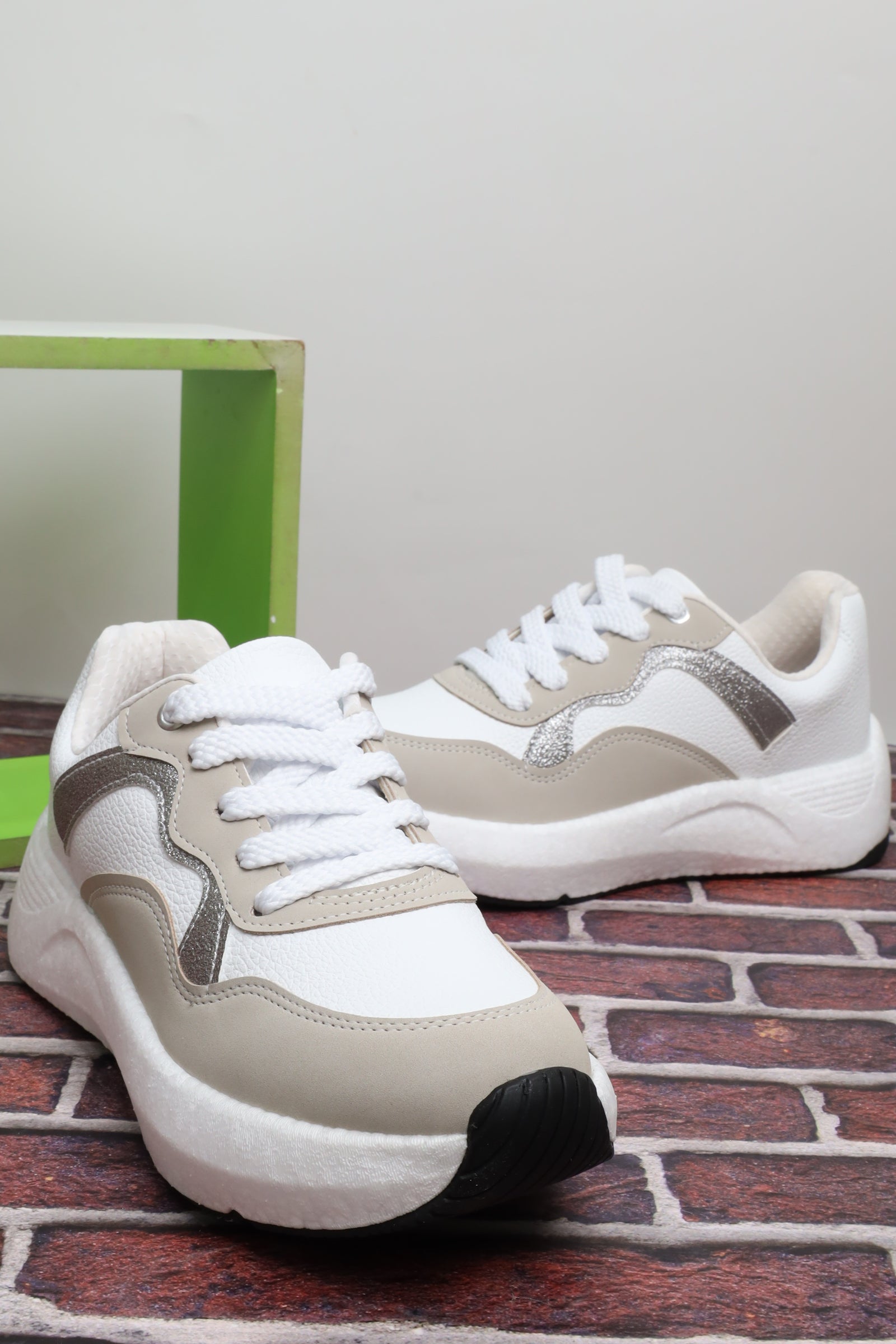 حذاء نسائي رياضي 35019