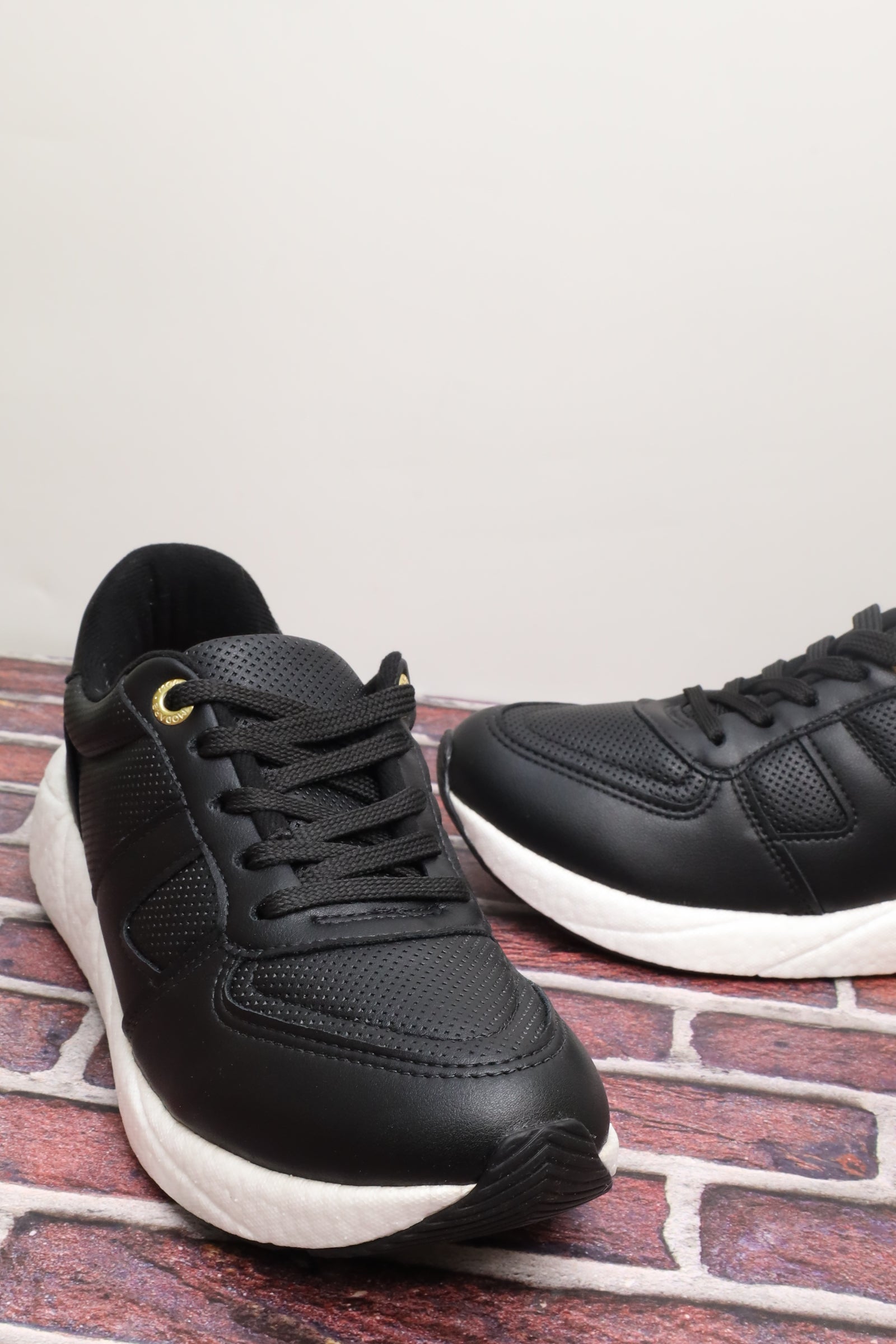 حذاء نسائي رياضي 35049