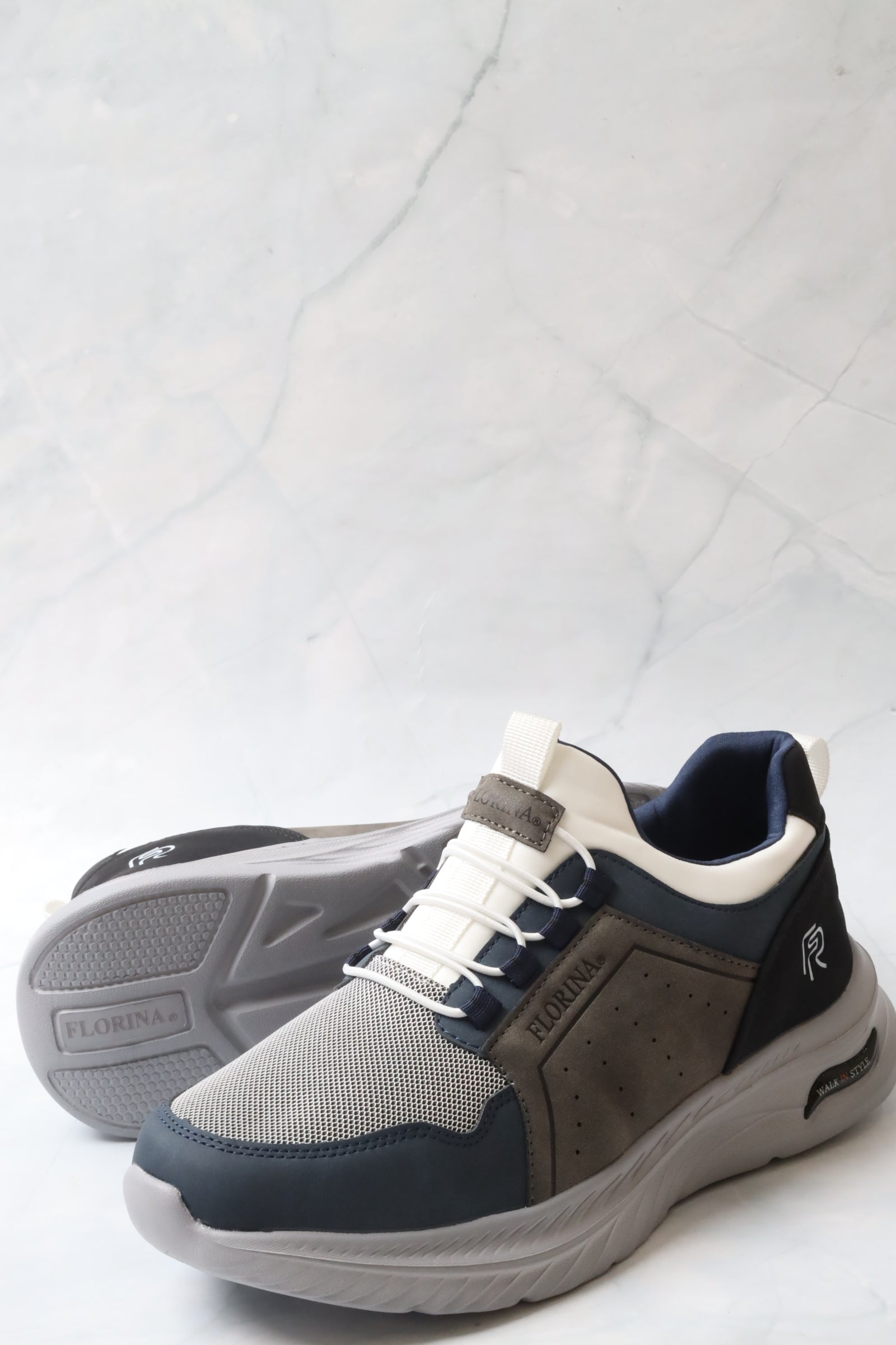 Sports shoes 156001
