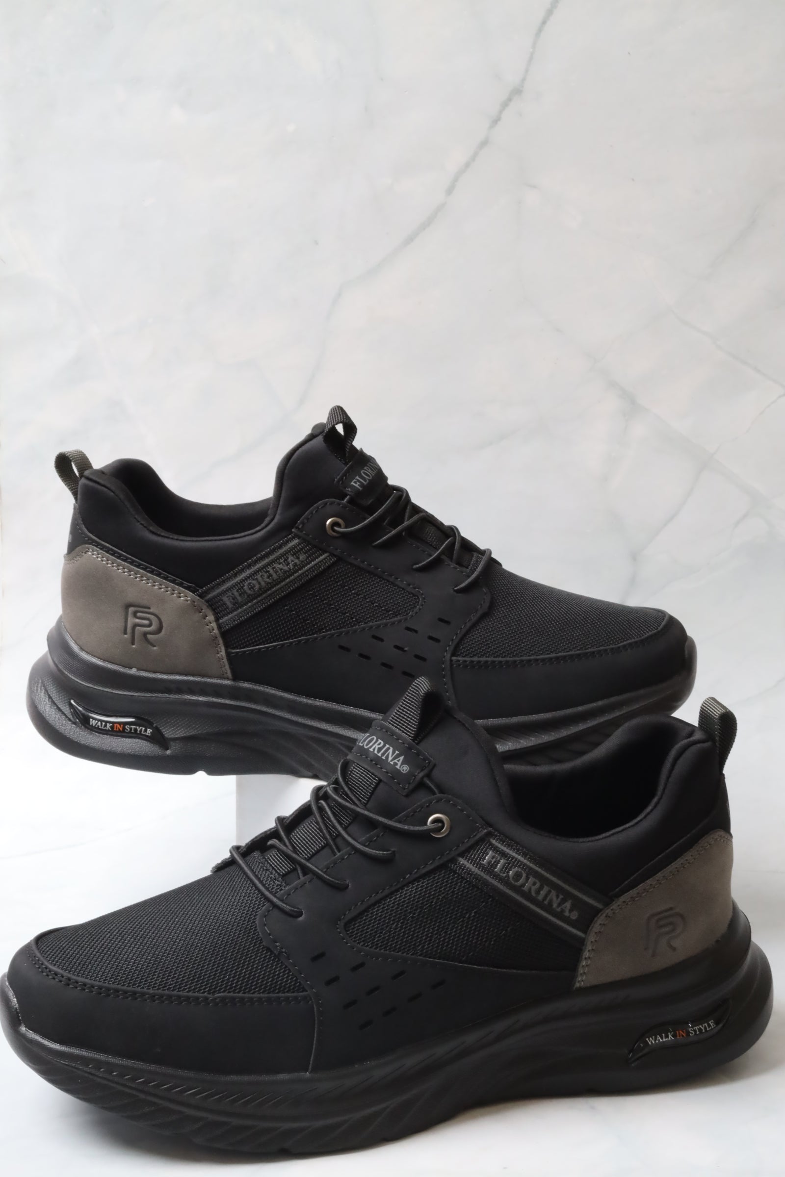Sports shoes 156002