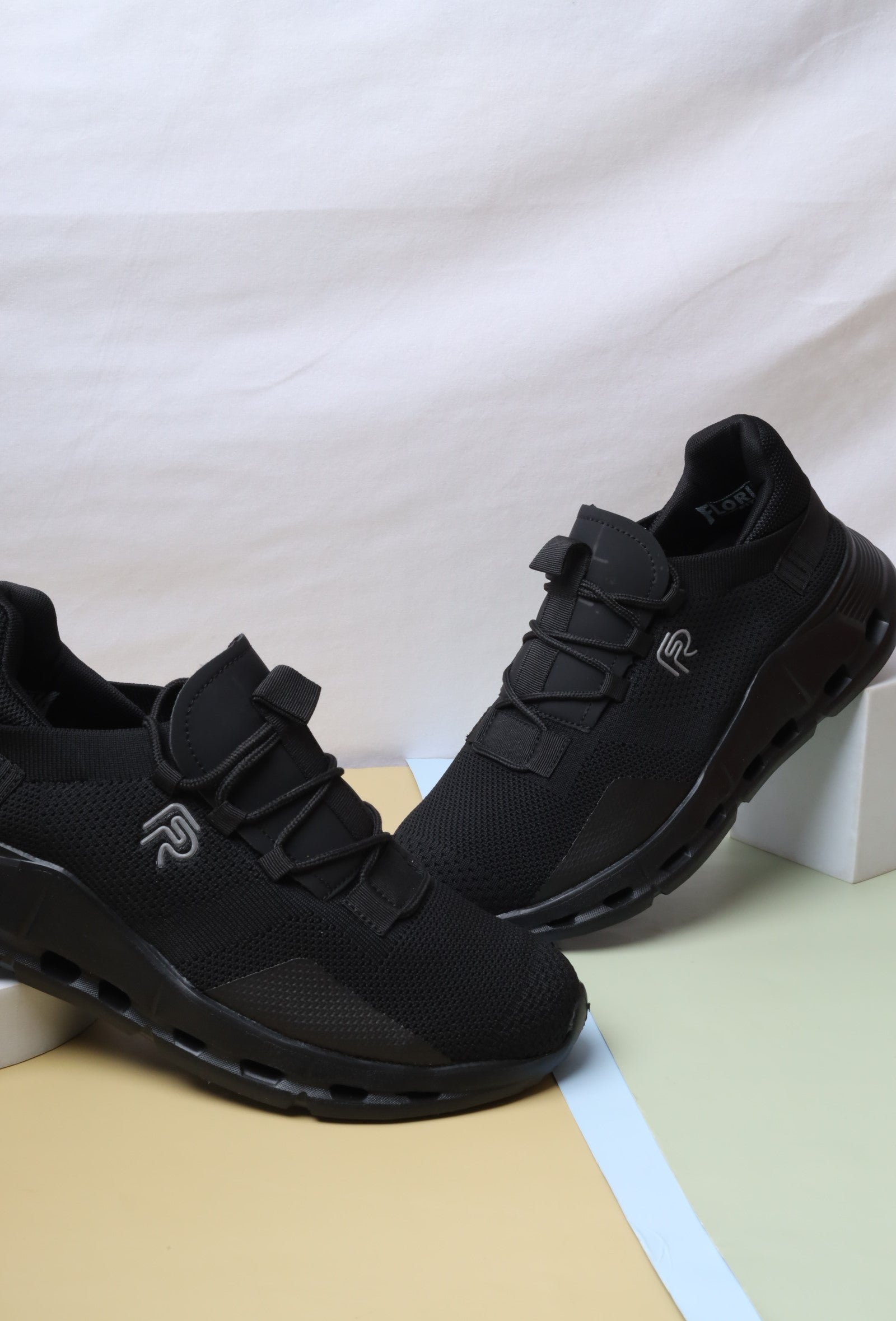 Sports shoes 158502