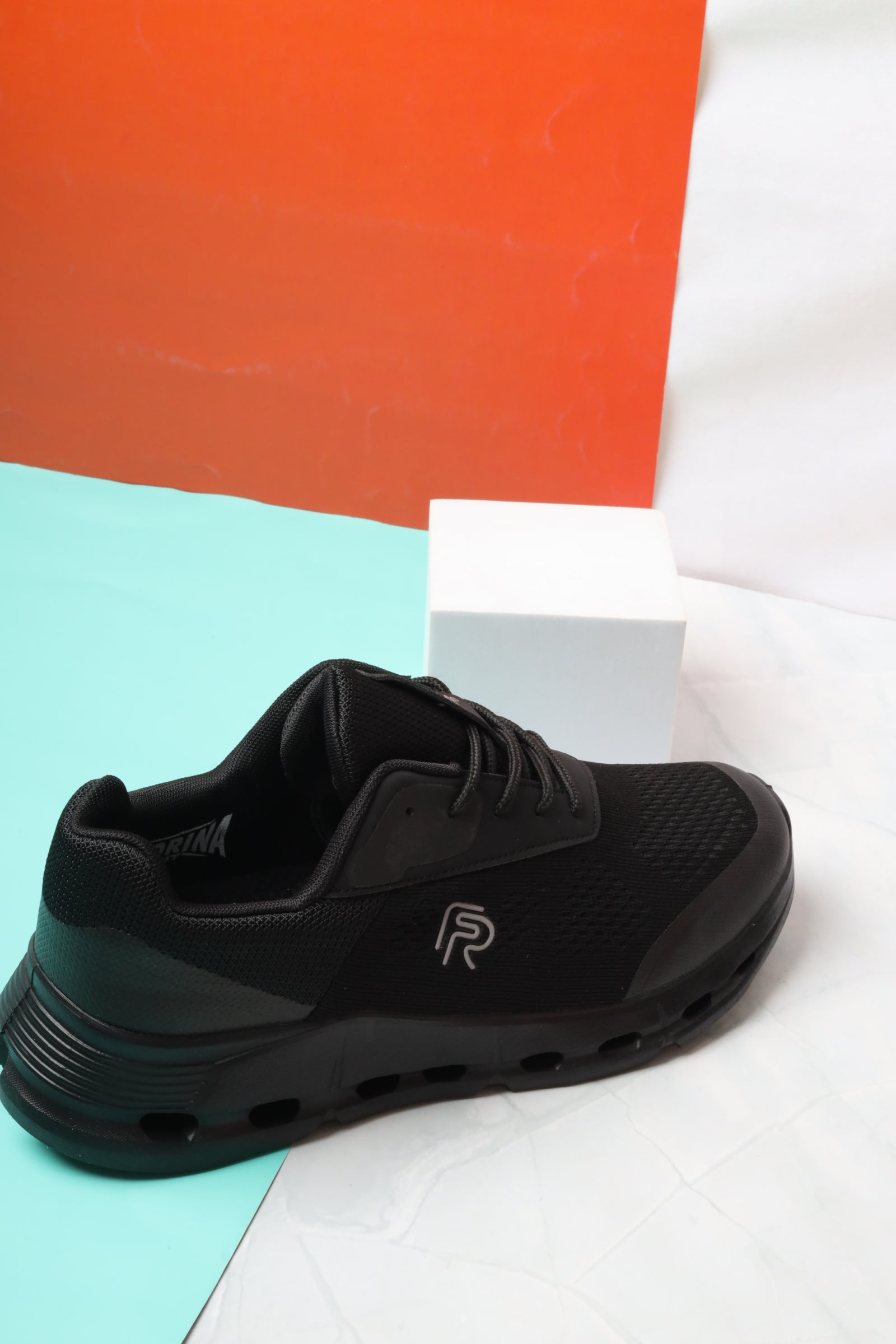 Sports shoes 158504