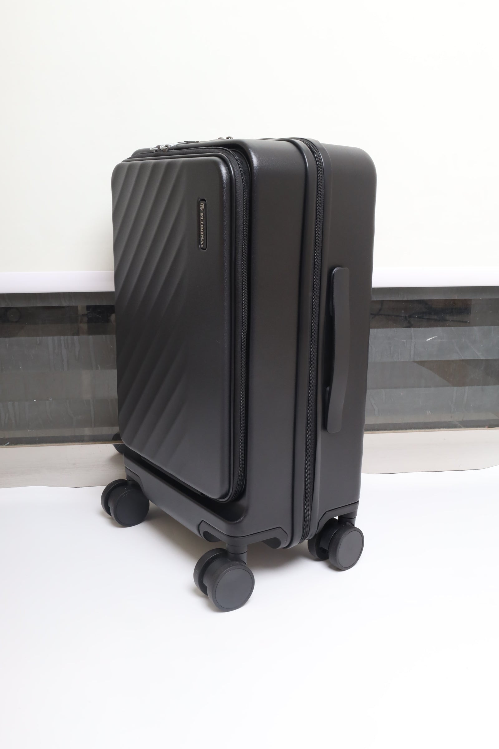 حقيبة سفر 94