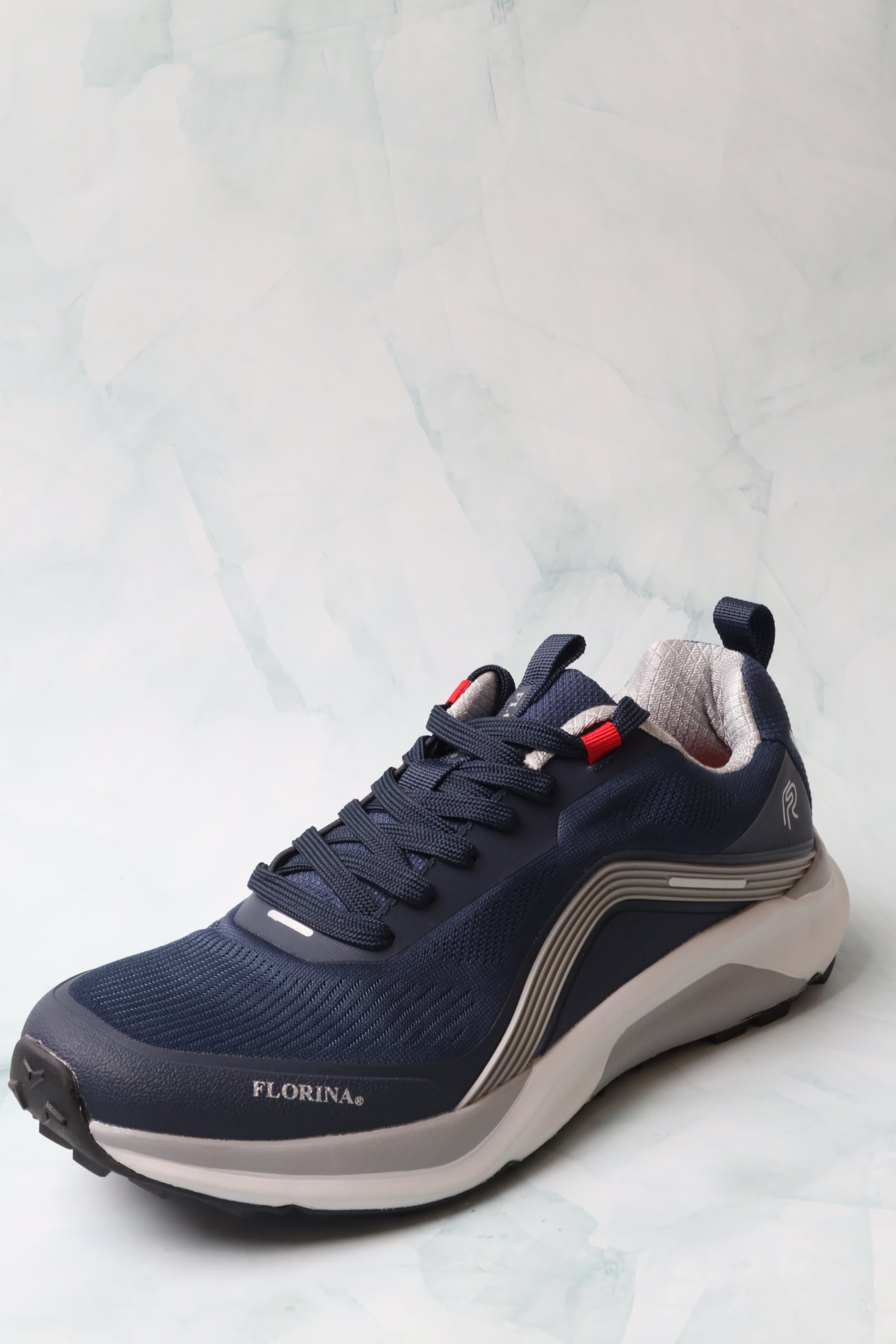Sports shoes 181001