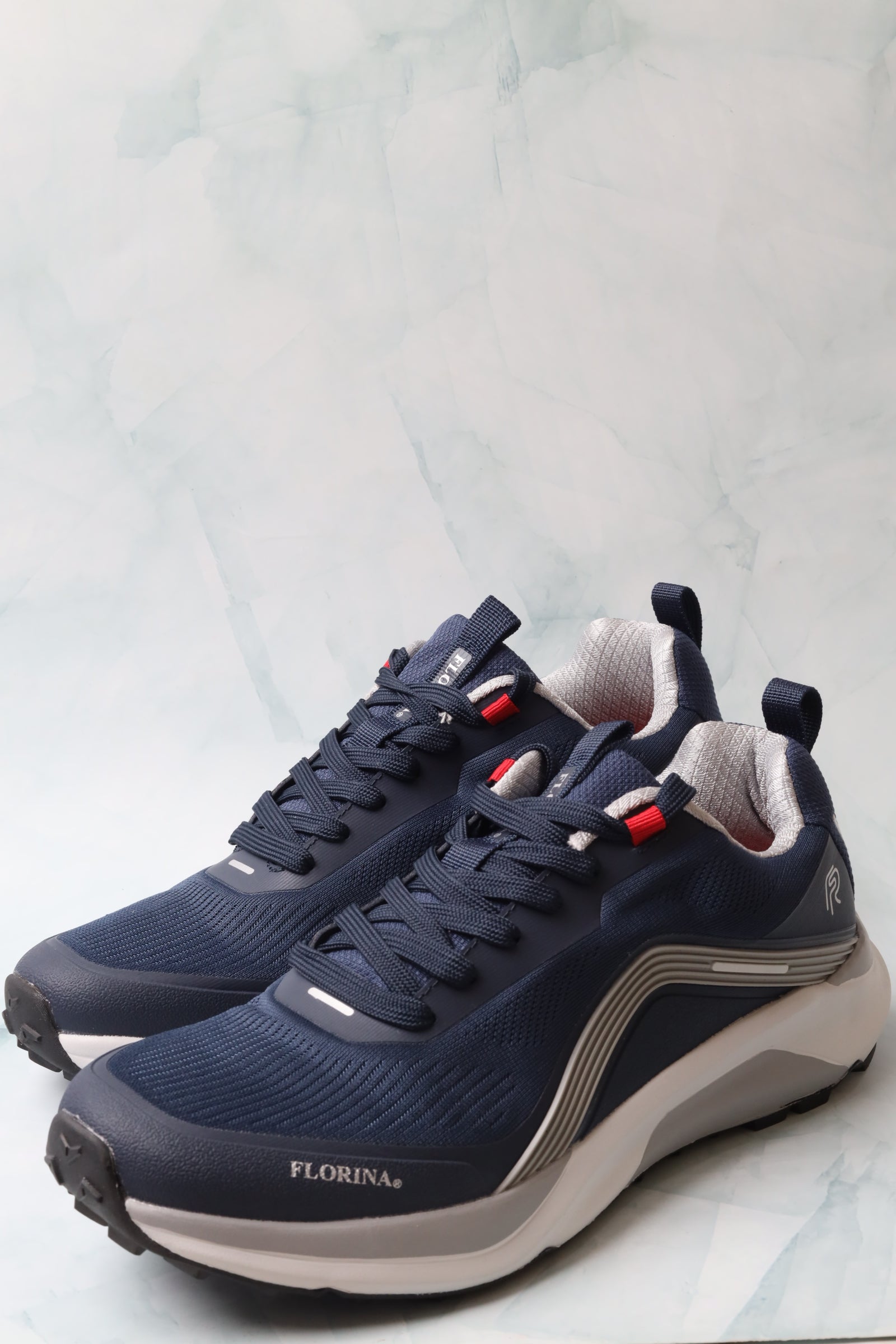 Sports shoes 181001