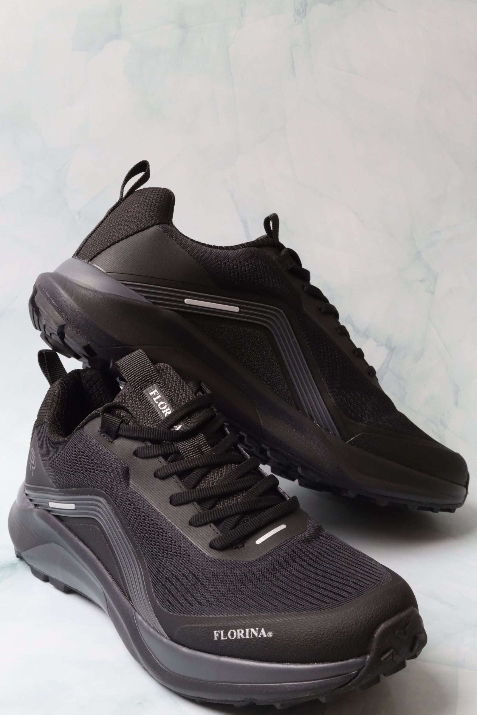 Sports shoes 181001