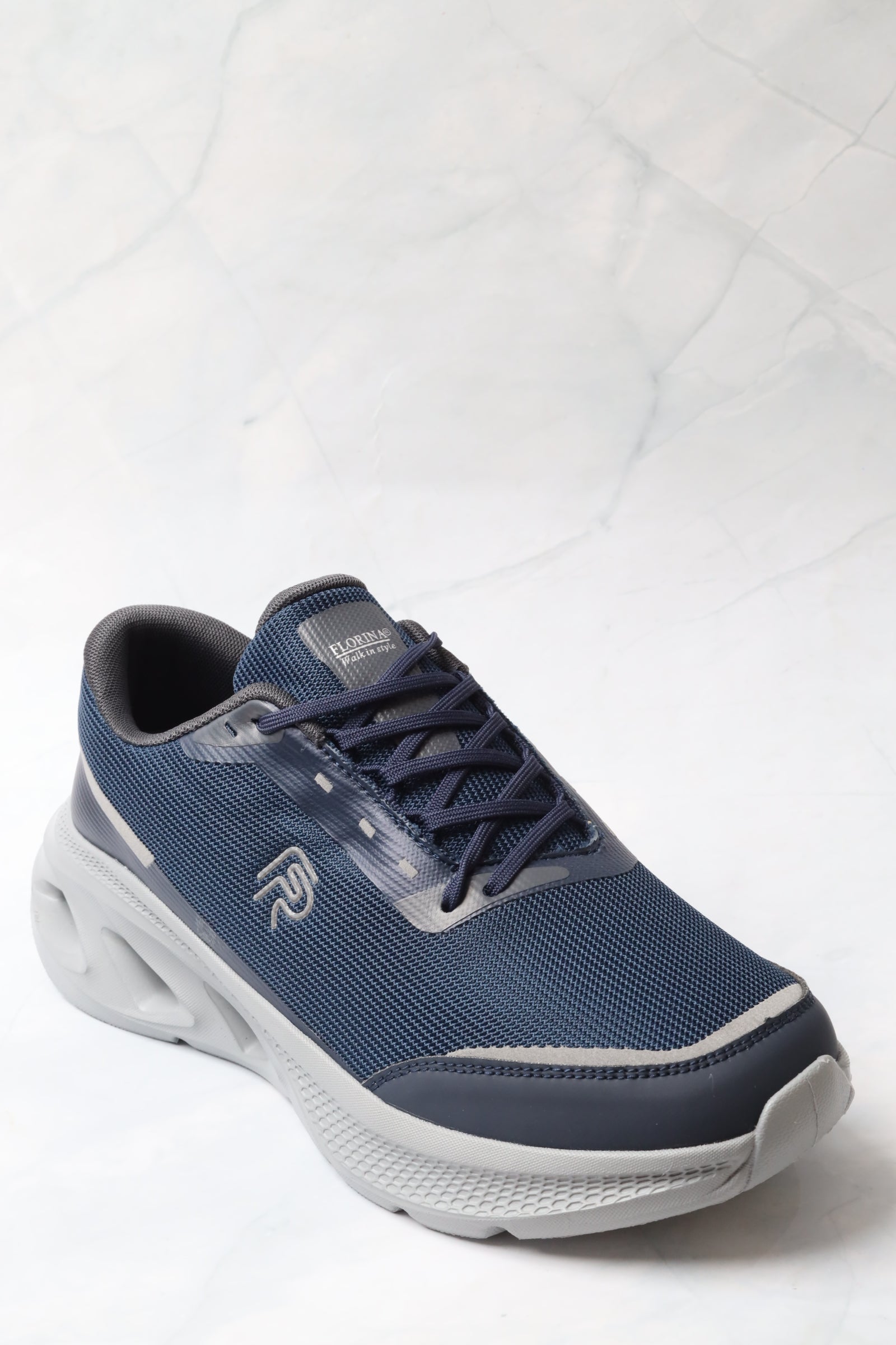 Sports shoes 158581