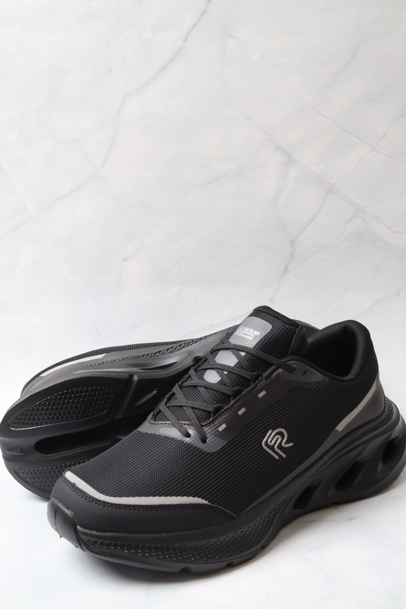 Sports shoes 158581
