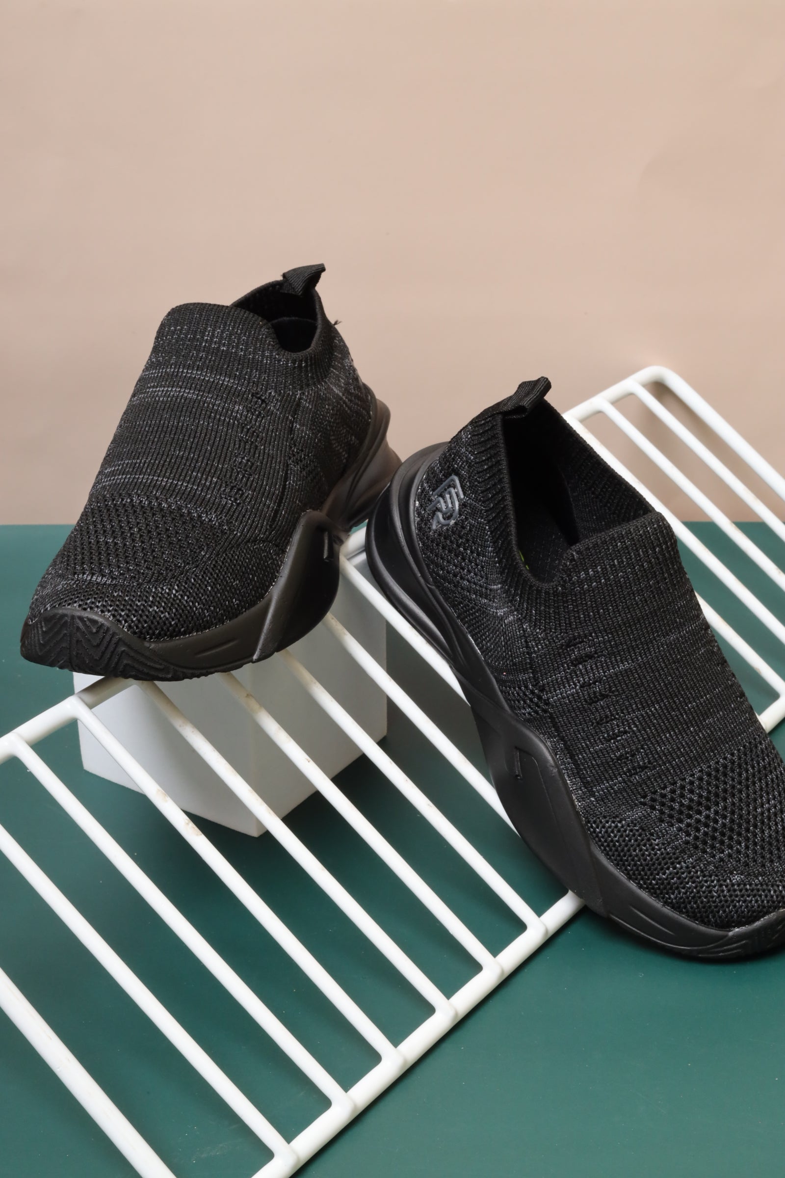 Children's sports shoes 76404