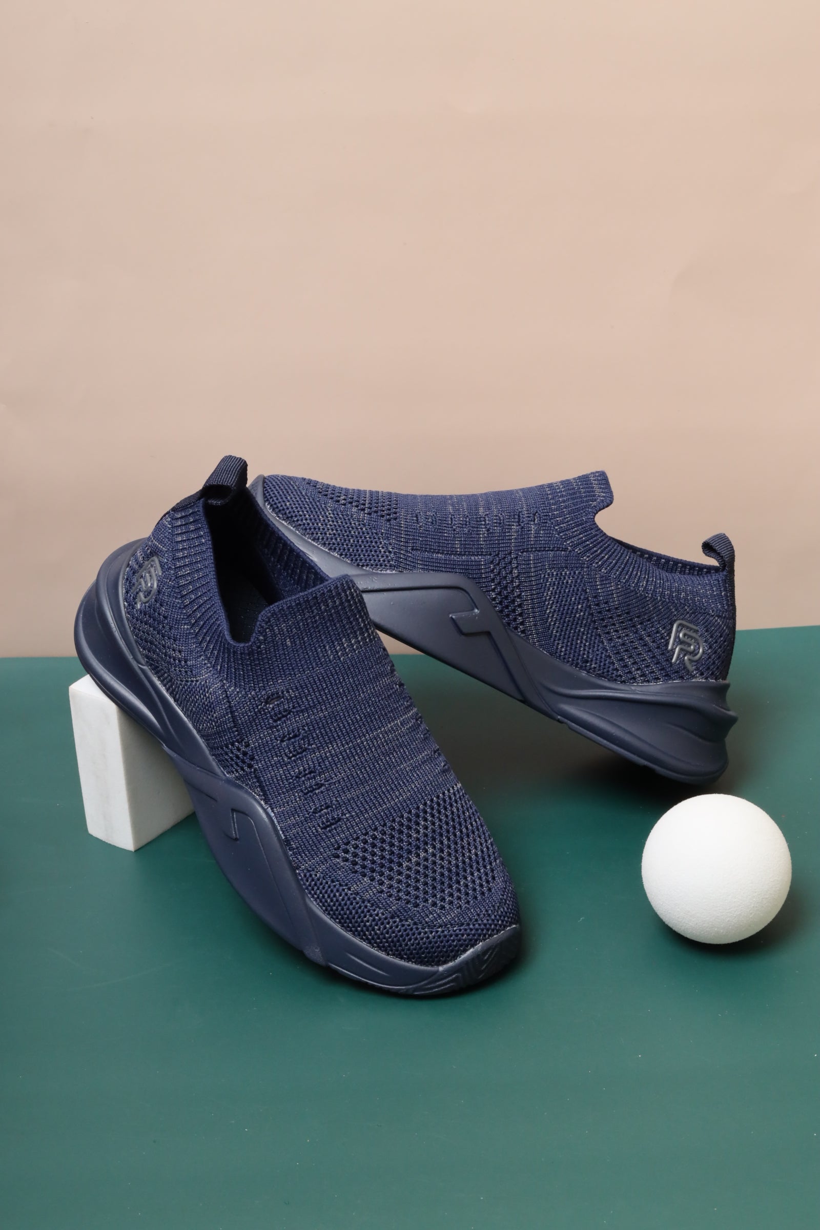 Children's sports shoes 76404