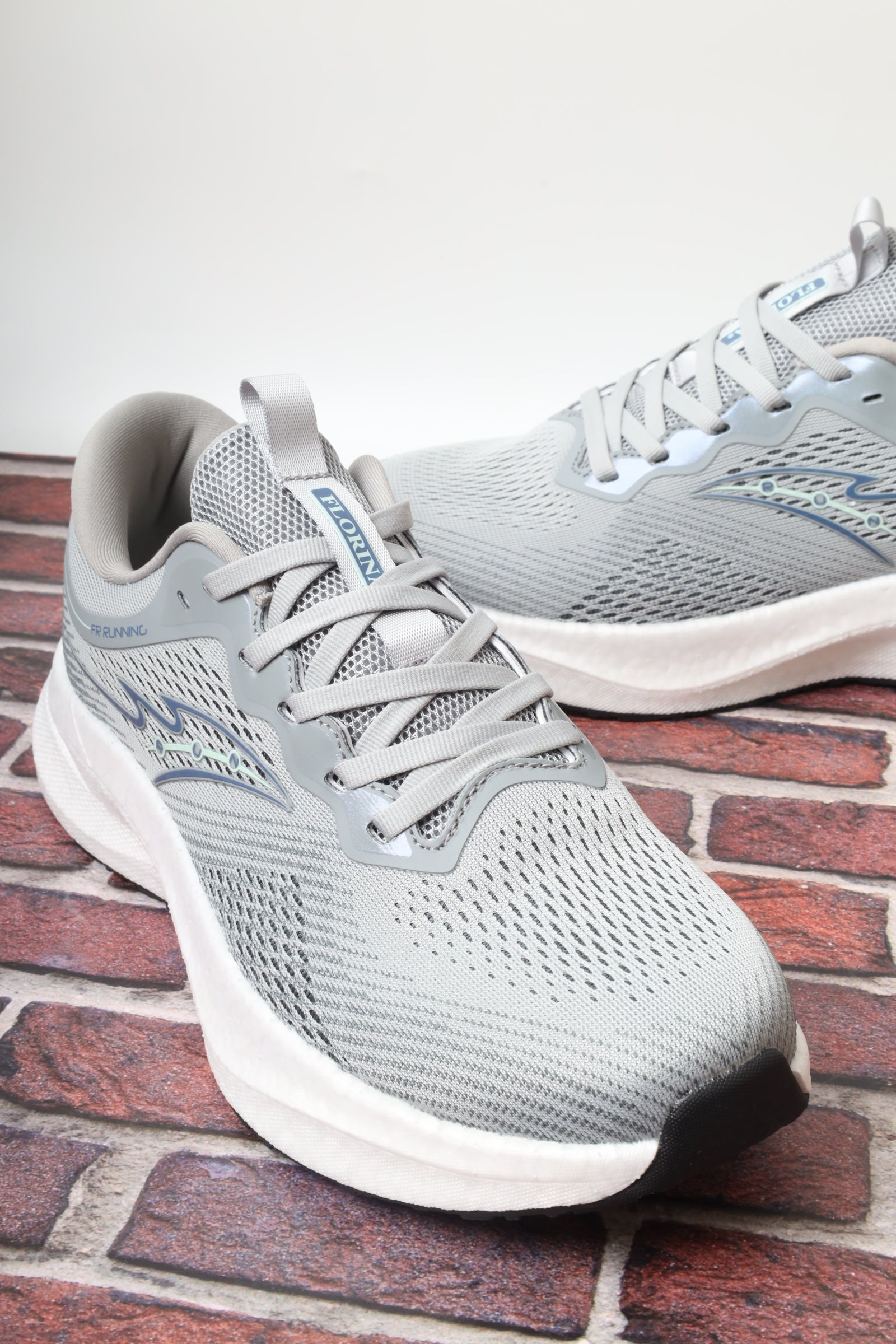 حذاء رياضي 76815