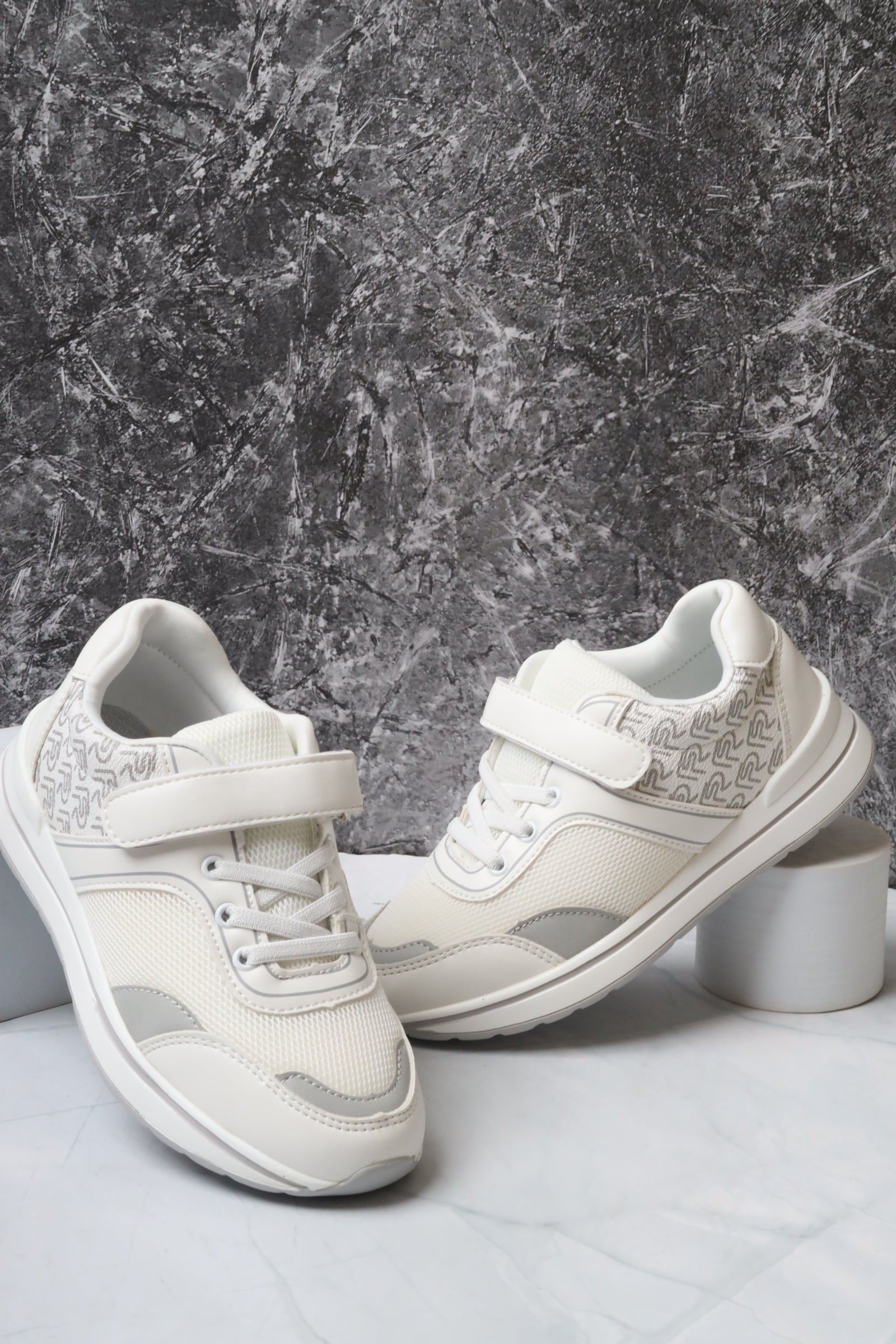 Children's sports shoes 27615