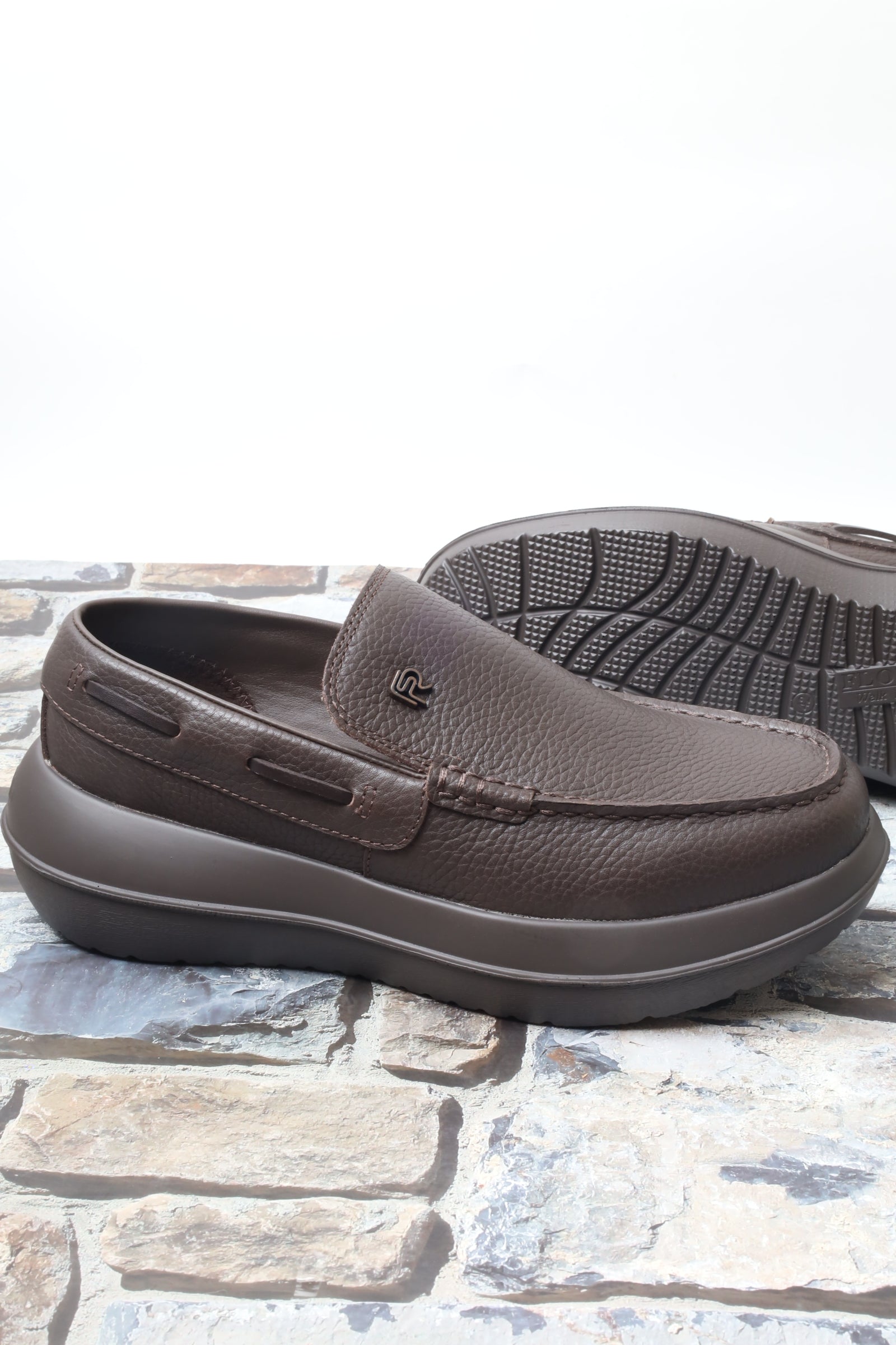 حذاء كاجول 19931