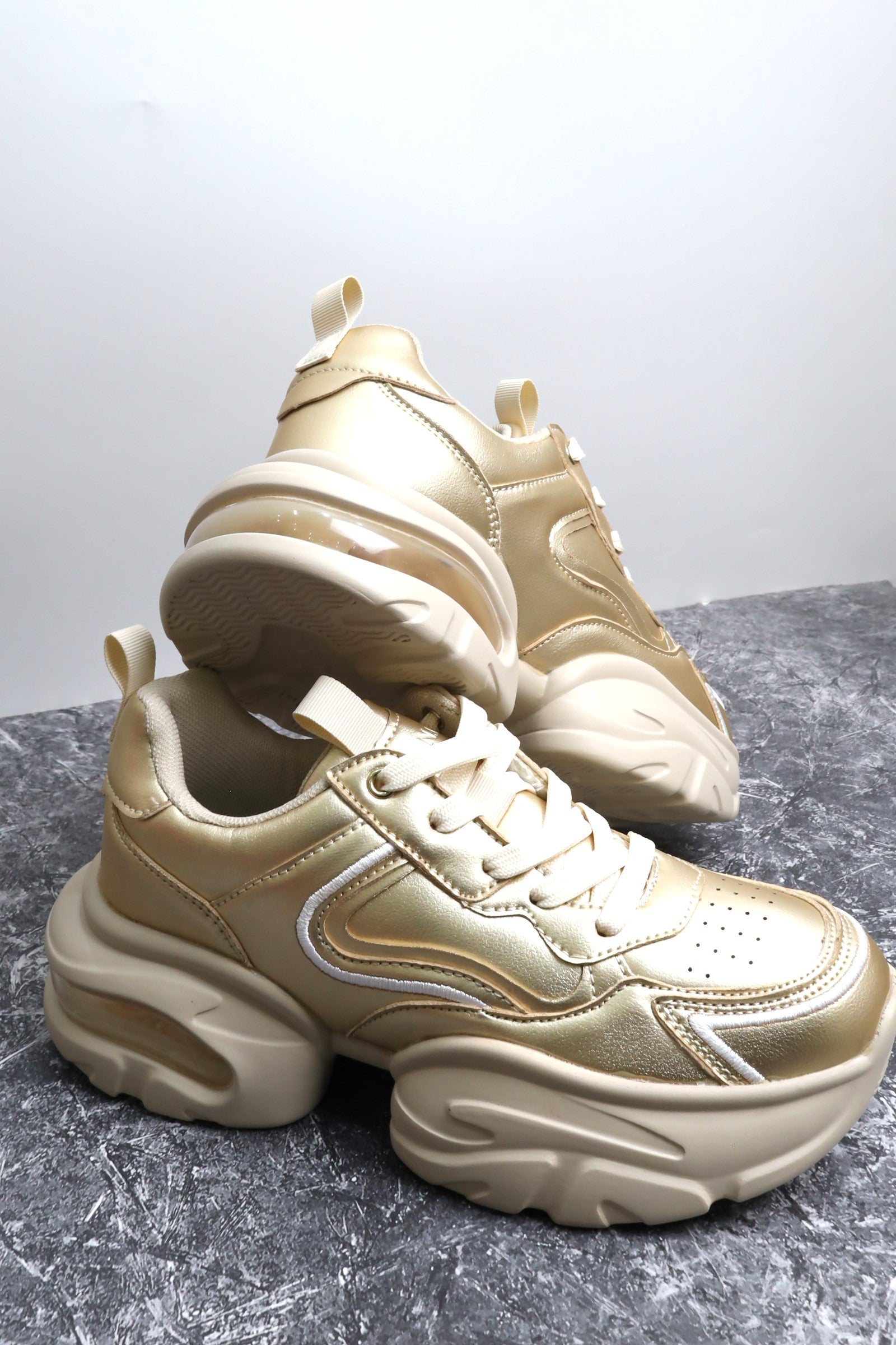 حذاء نسائي رياضي 125005