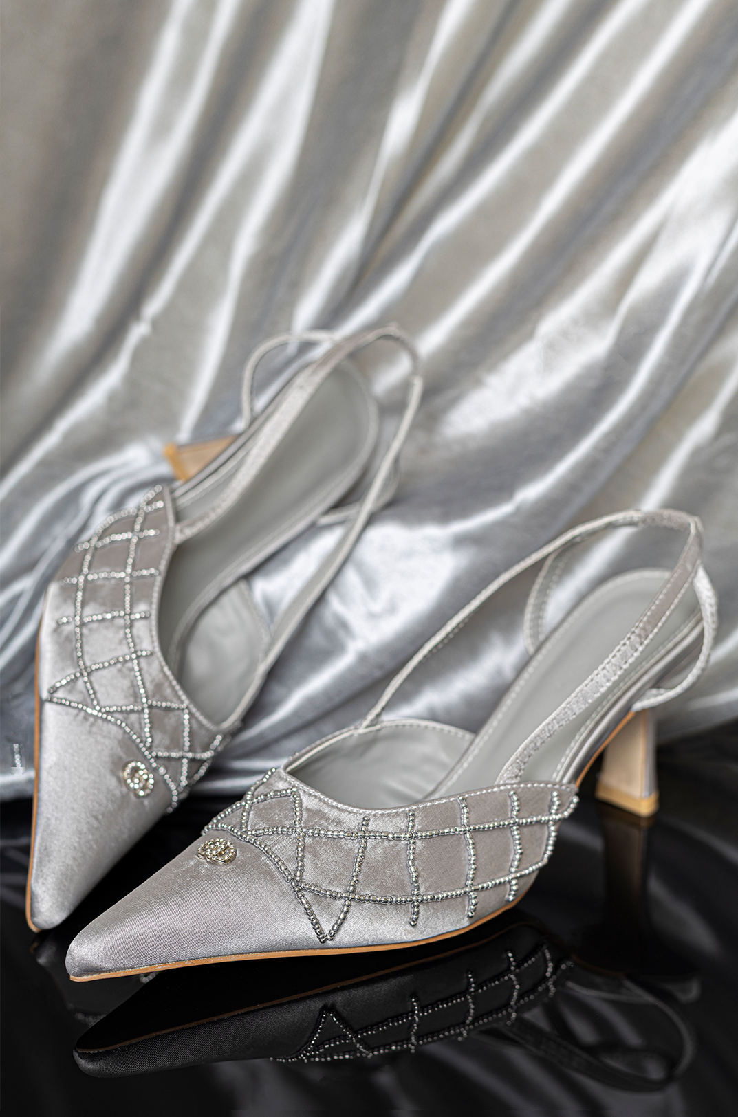 صندل نسائي بكعب متوسط 99015