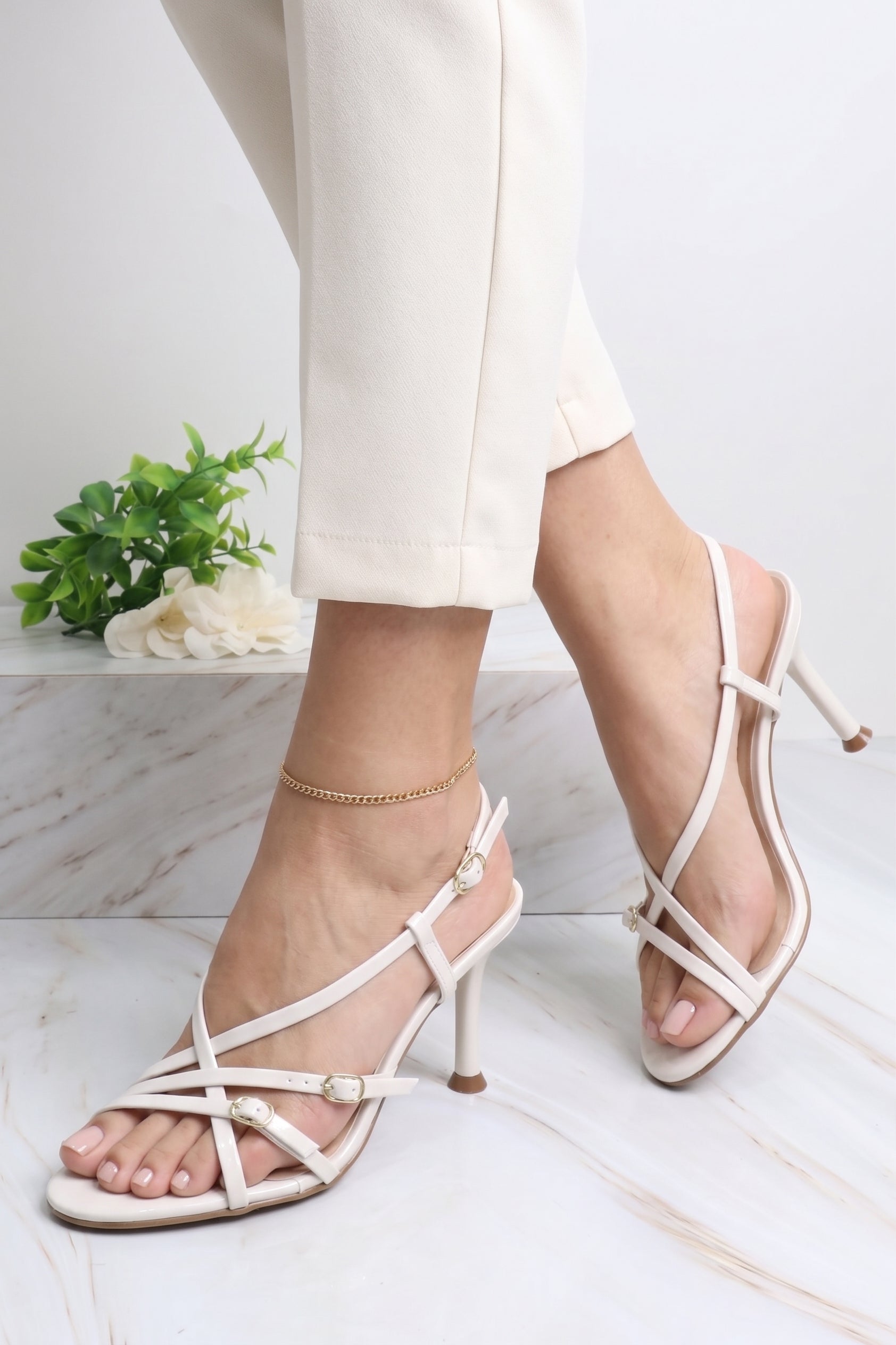 صندل نسائي بكعب عالي 35073