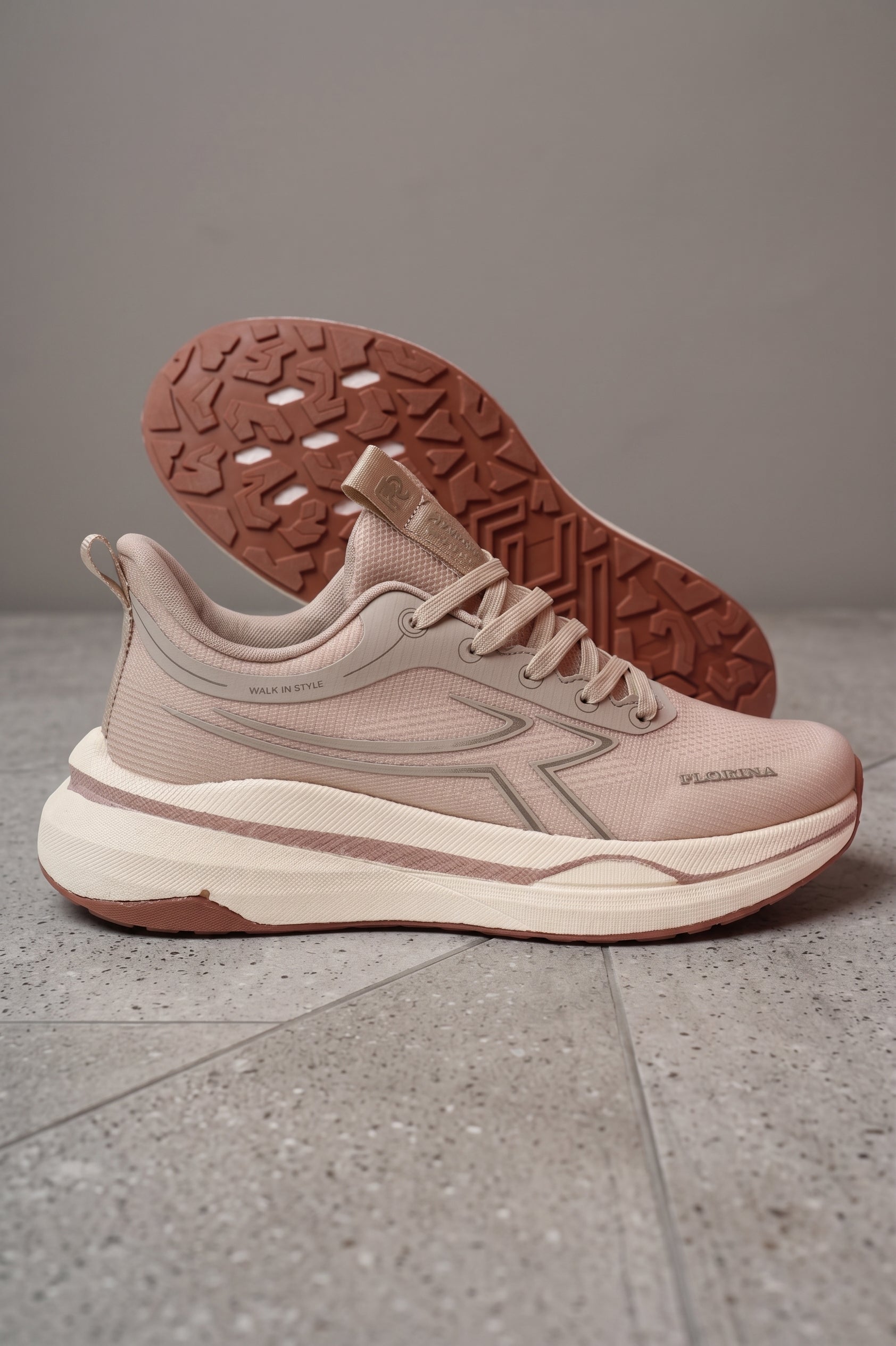 Sports shoes 158606
