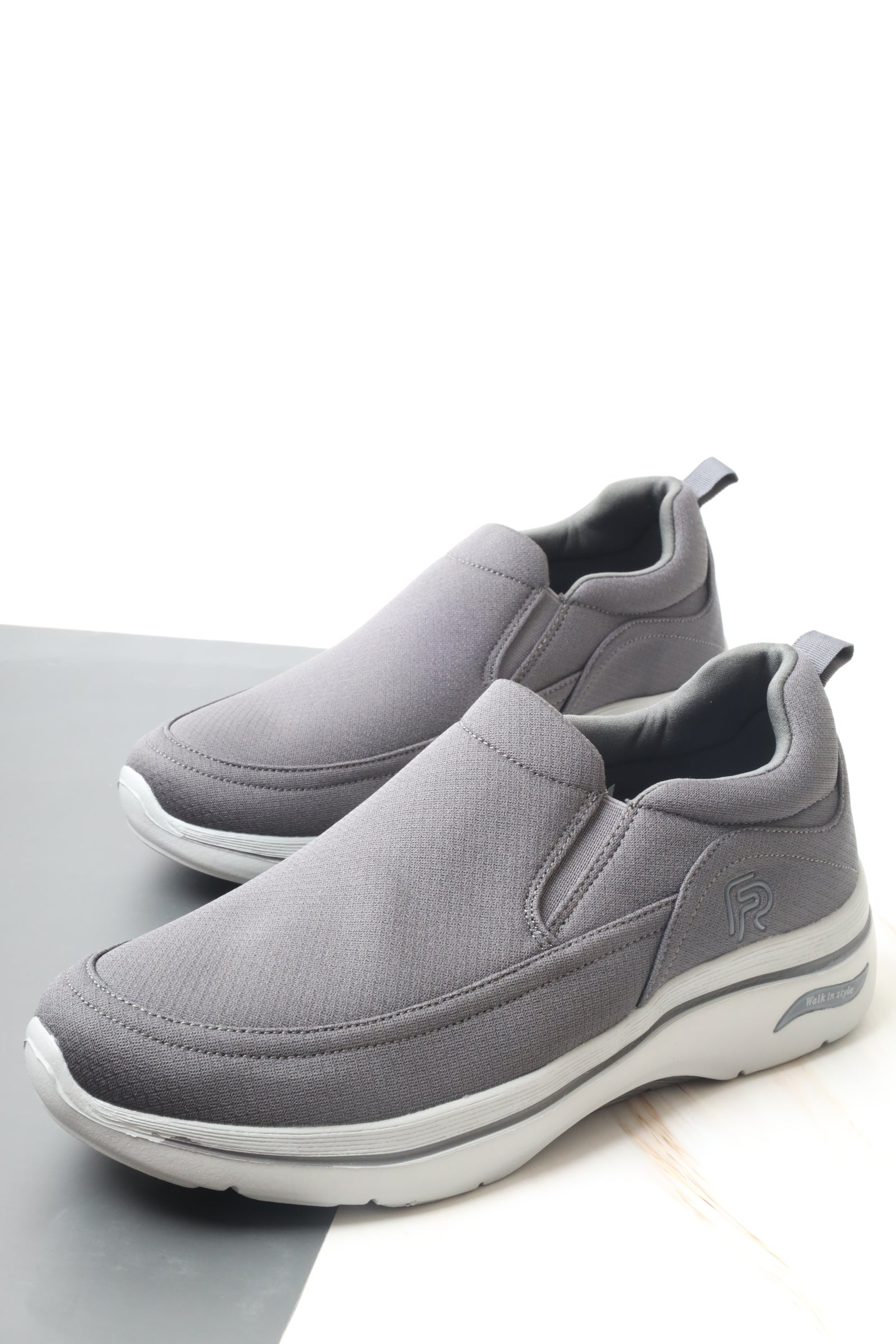 حذاء رياضي 158617