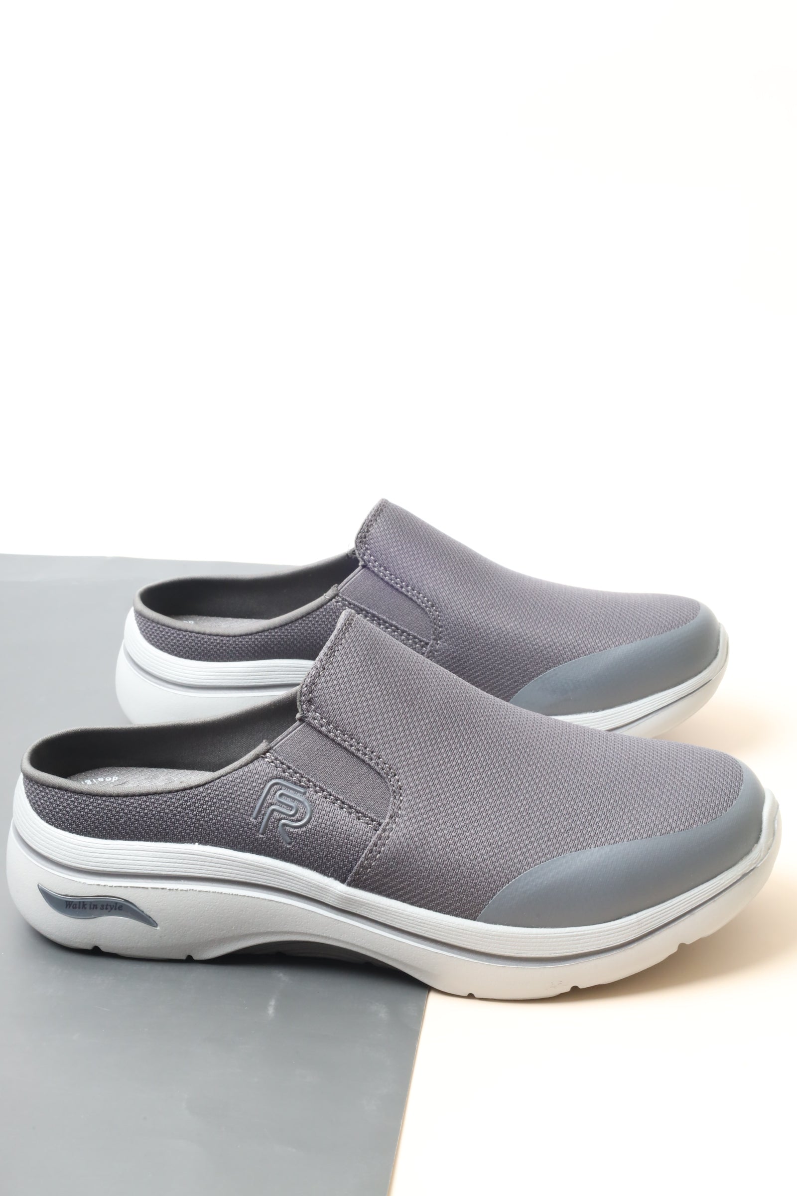 حذاء رياضي 158626